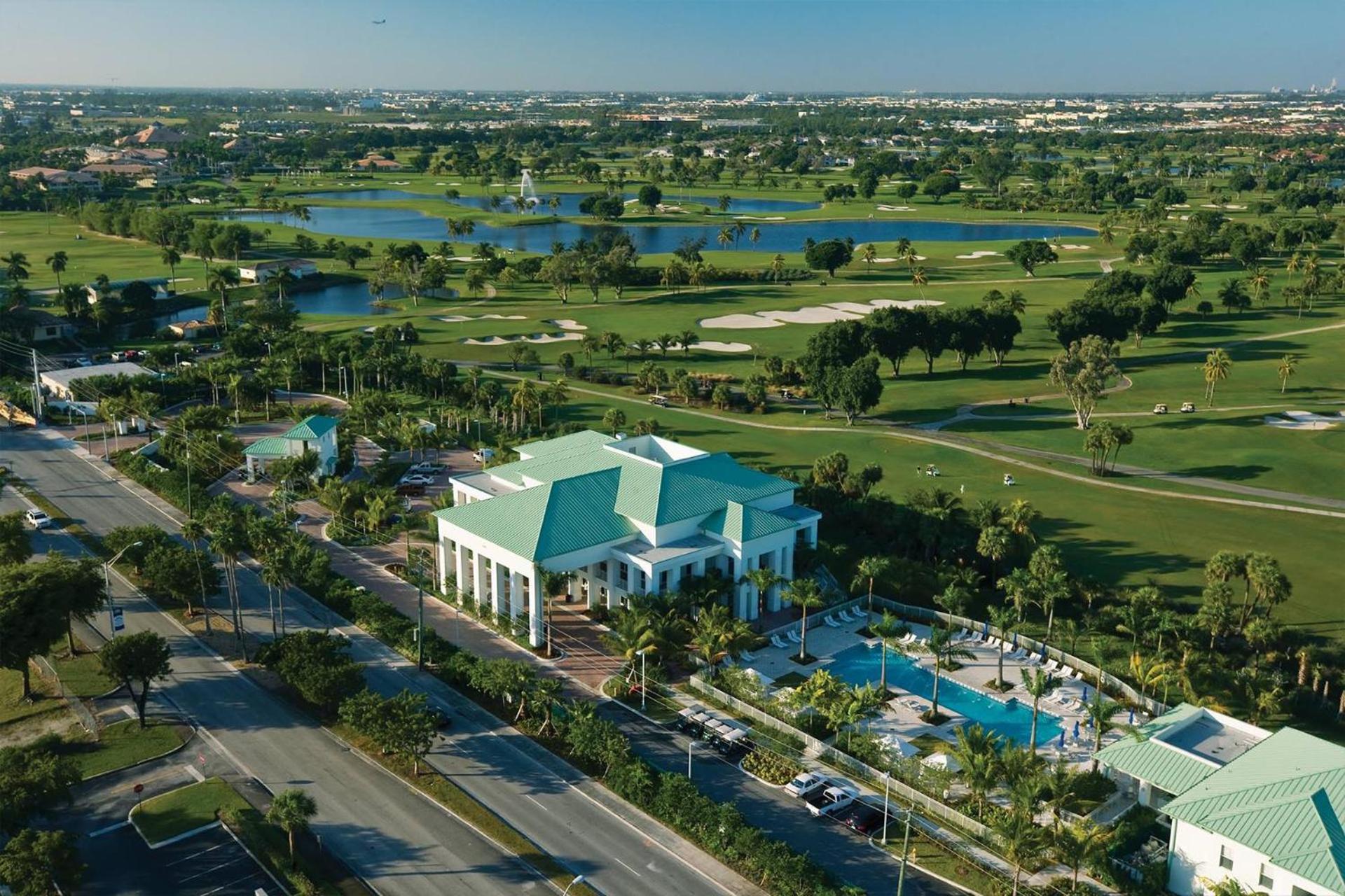 Doral Pool 404 by Wave Properties