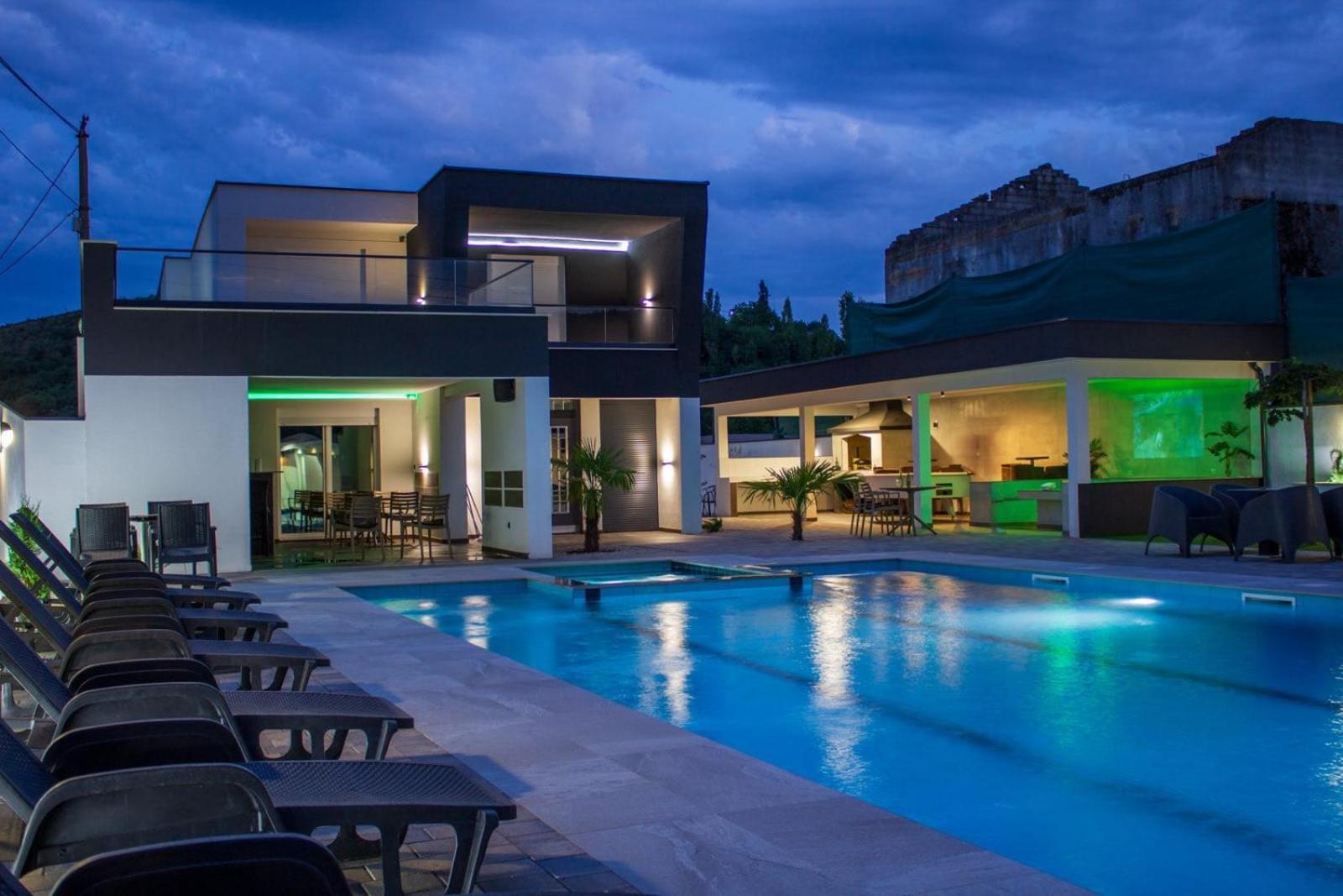 Villa XY