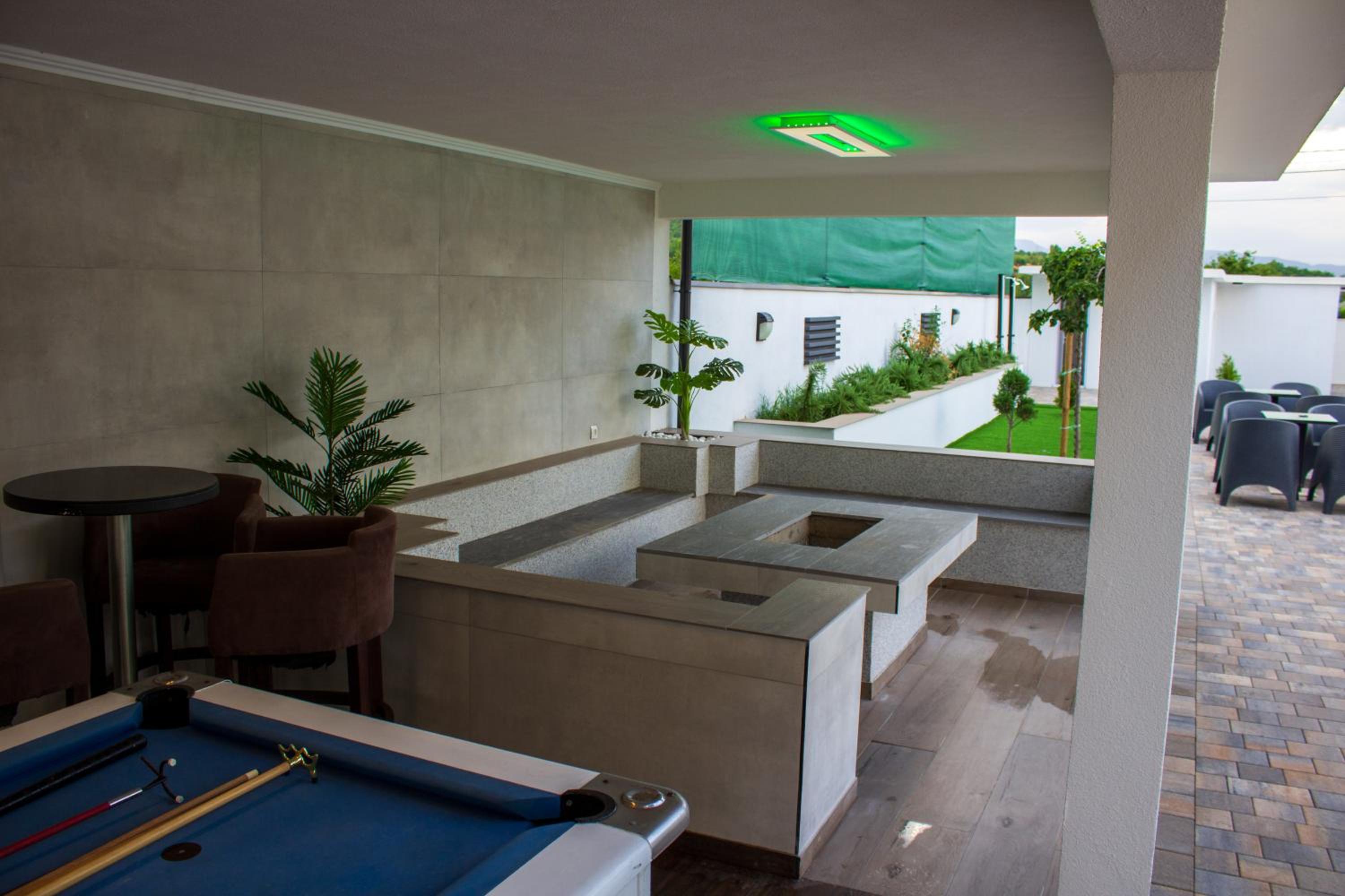 Villa XY
