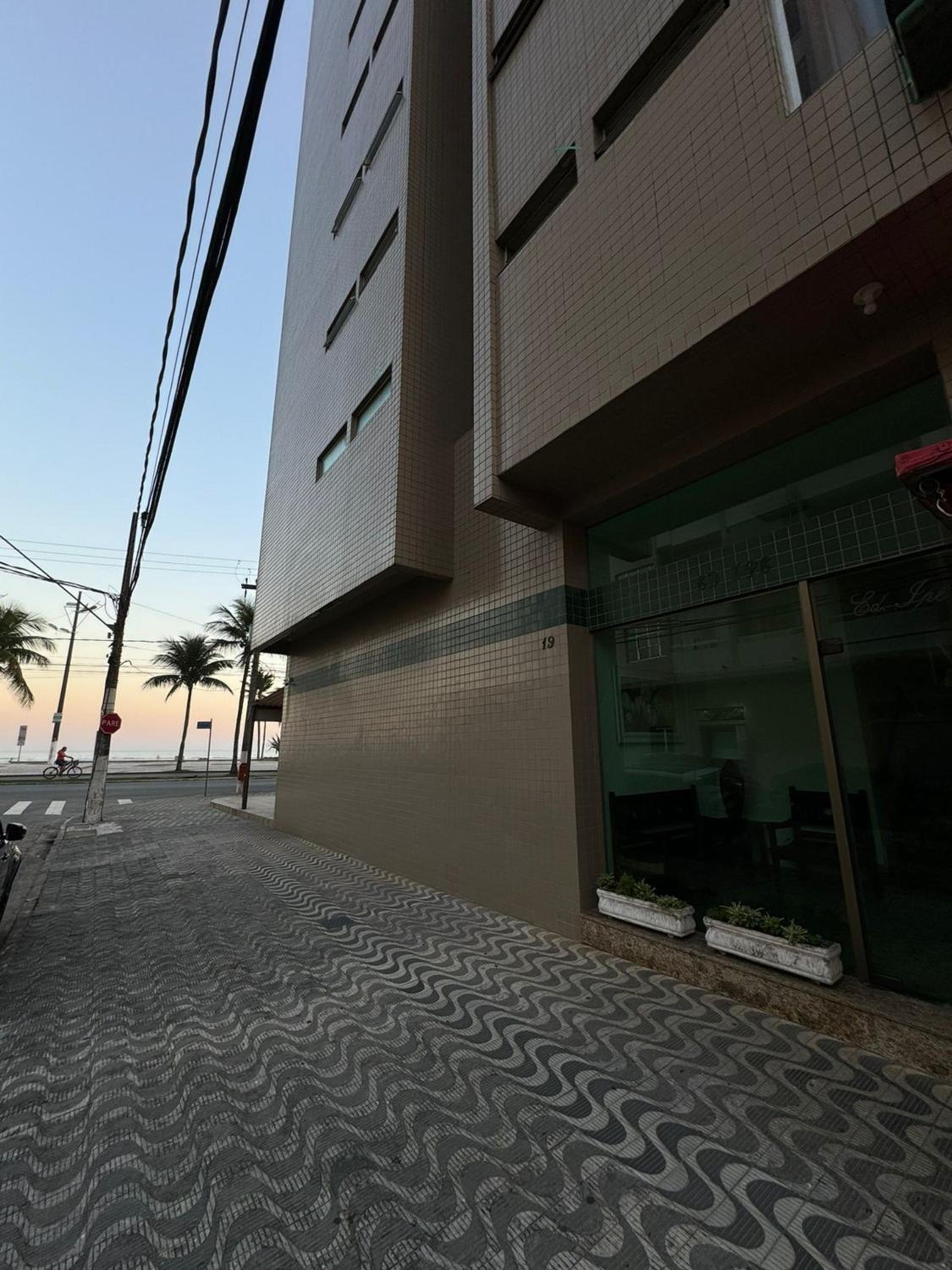 920 Vista Mar - Studio enfrente a Praia - WIFI - Restaurantes, Padaria e Mercadinho ao lado, Quiosques Bar com música ao vivo