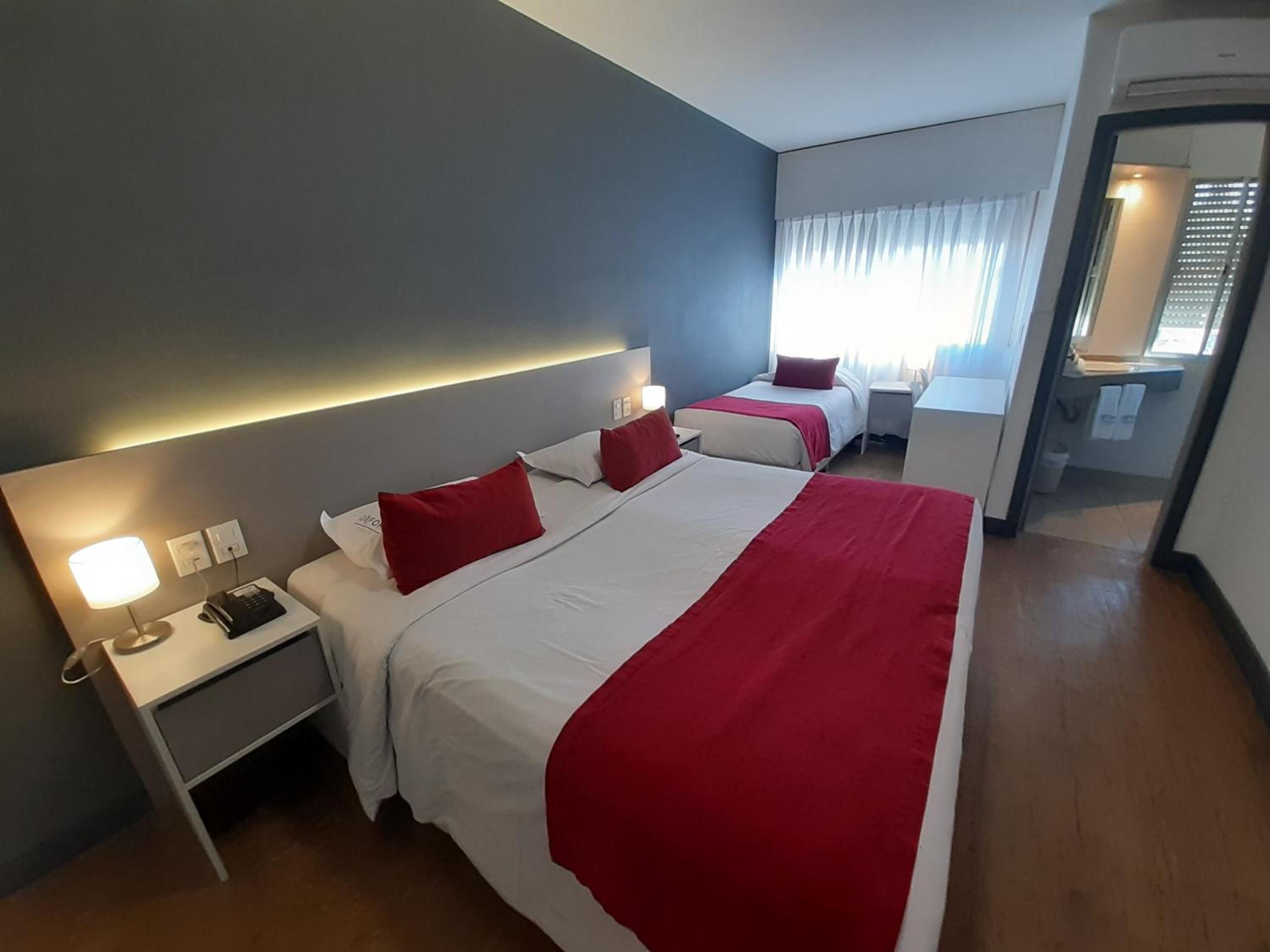 Hotel Oxford, hotel de 3 estrellas en Montevideo