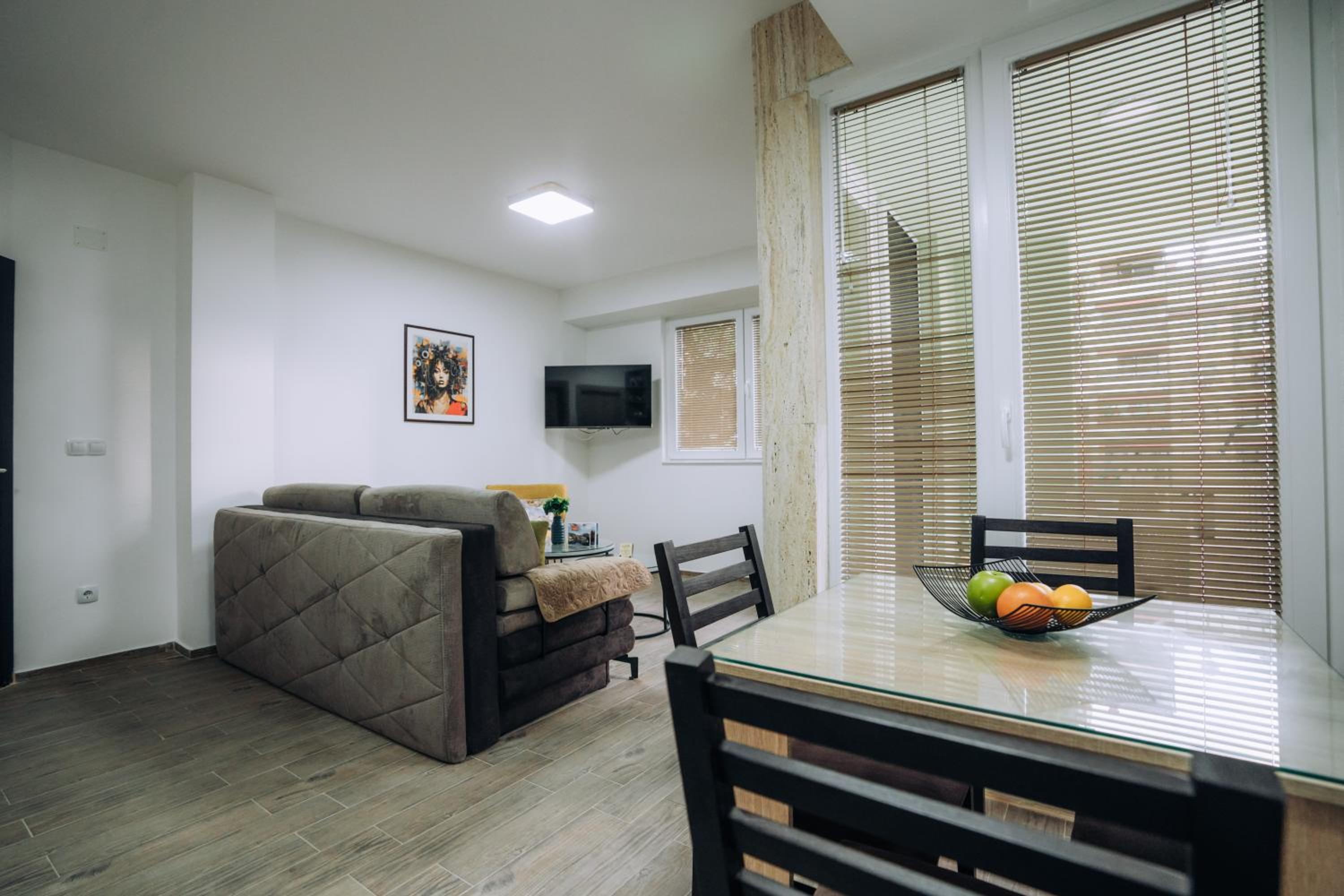 Lenova Apartments