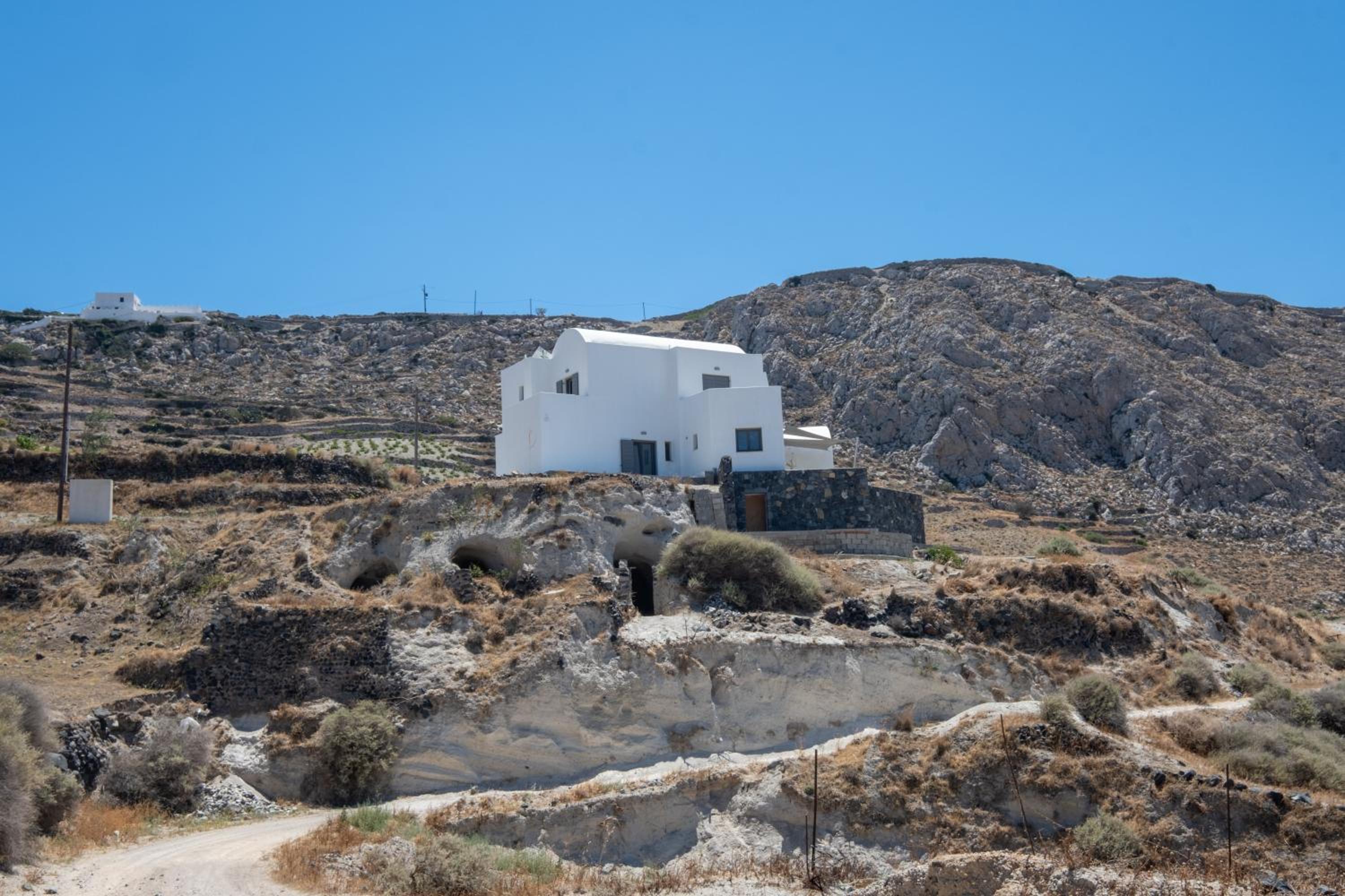 White Ibex - Romantic Vineyard Hideaway with Sea & Sunset Views