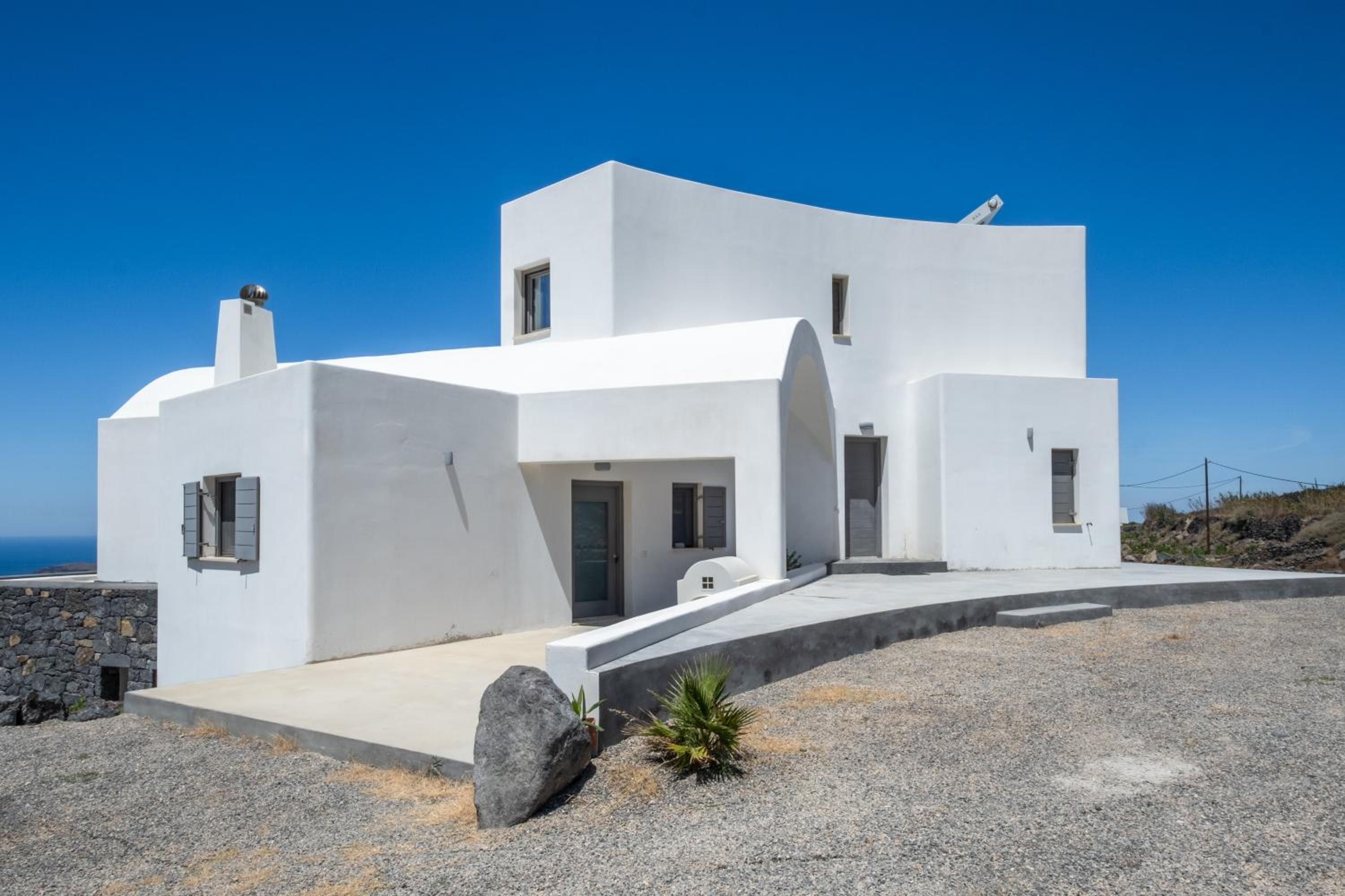 White Ibex - Romantic Vineyard Hideaway with Sea & Sunset Views