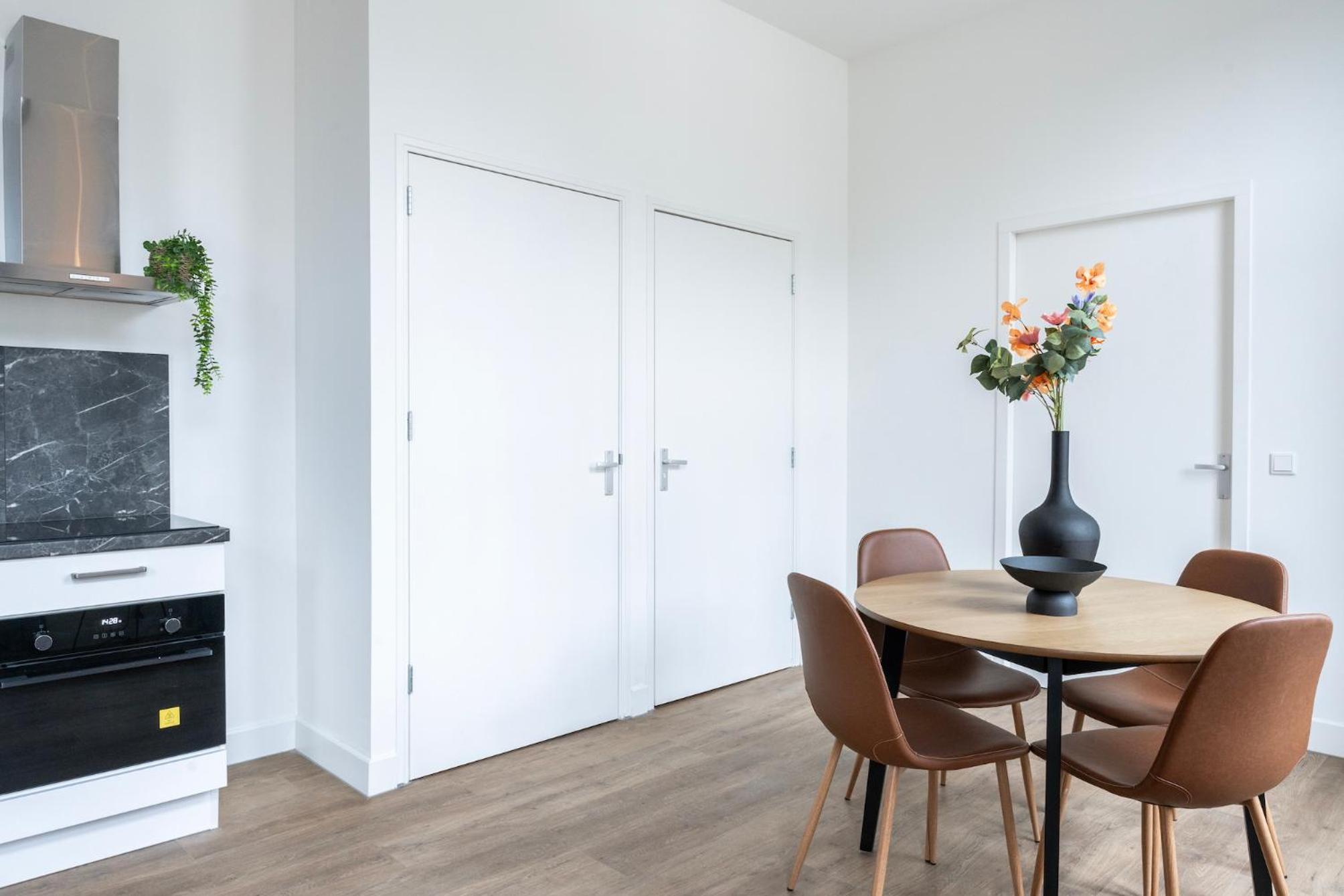 Modern Home, Pleasant and Neat Abel view 5