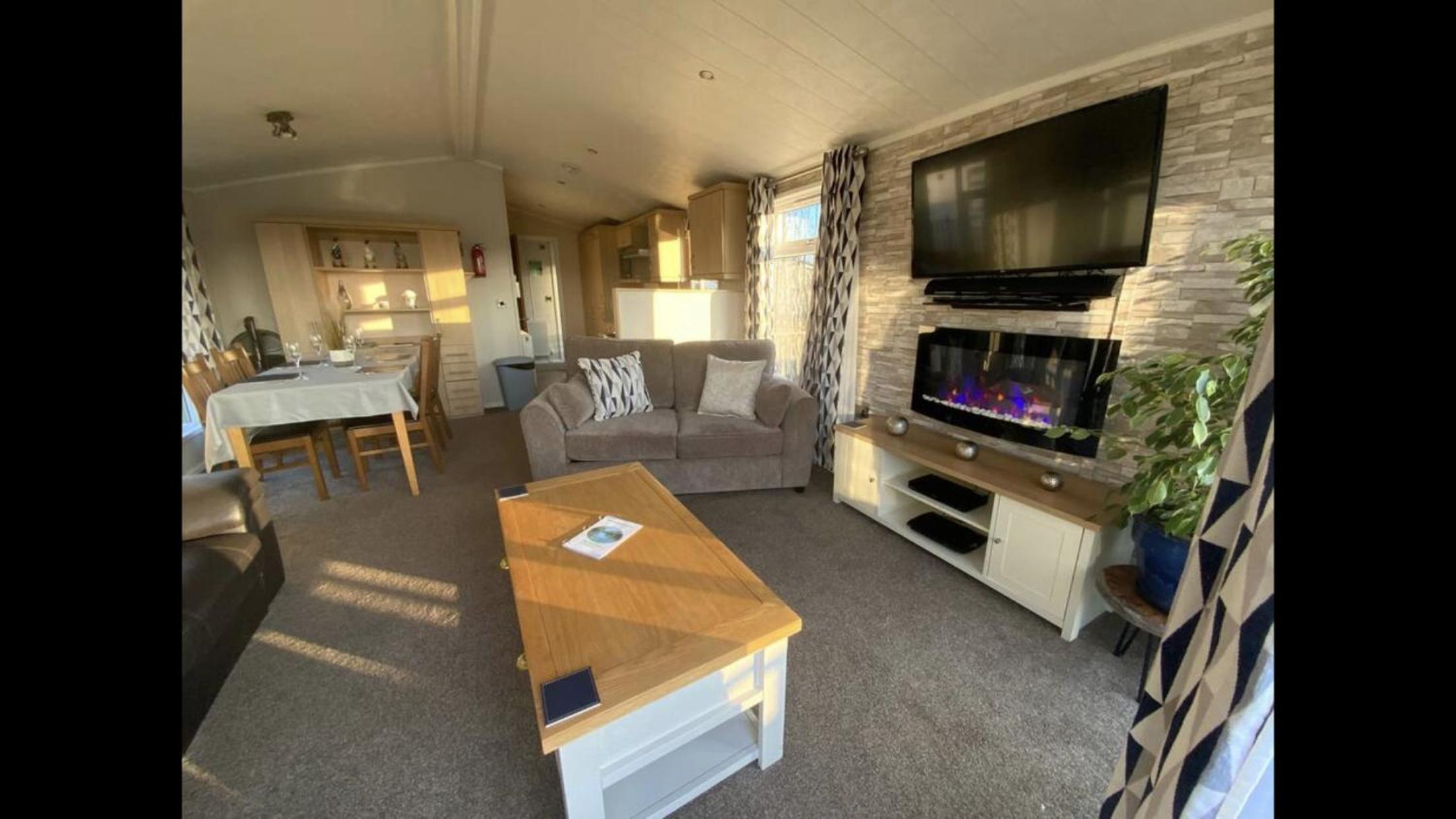 Bumblebee Lodge