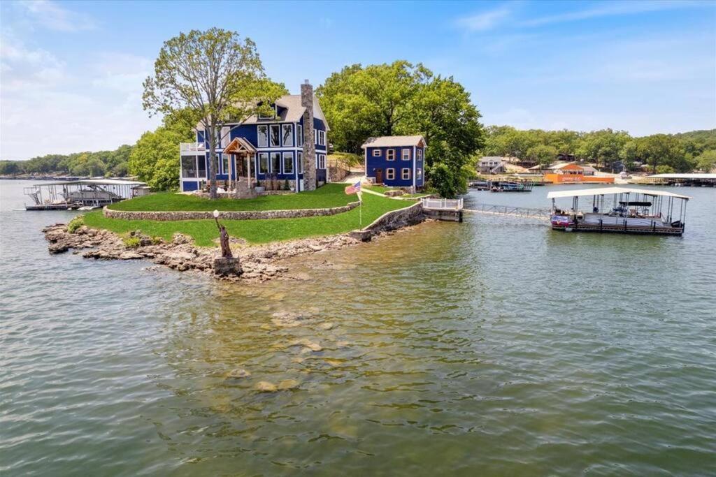 Lakefront 5BR 6BA Home and Cabin amazing views