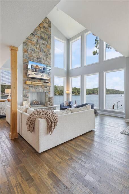 Lakefront 5BR 6BA Home and Cabin amazing views