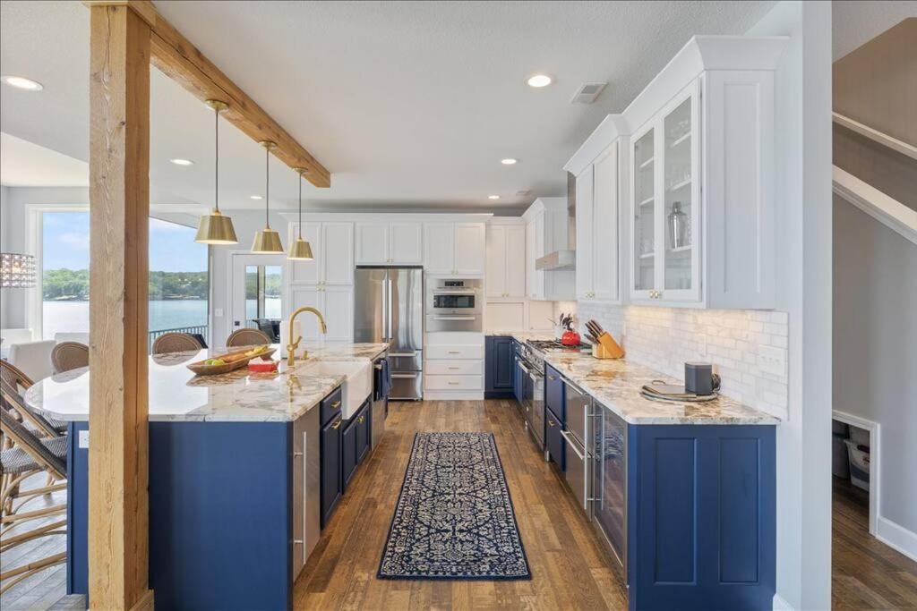 Lakefront 5BR 6BA Home and Cabin amazing views