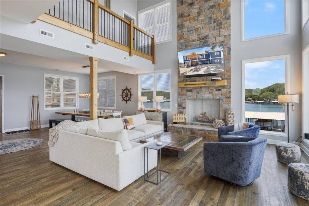 Lakefront 5BR 6BA Home and Cabin amazing views