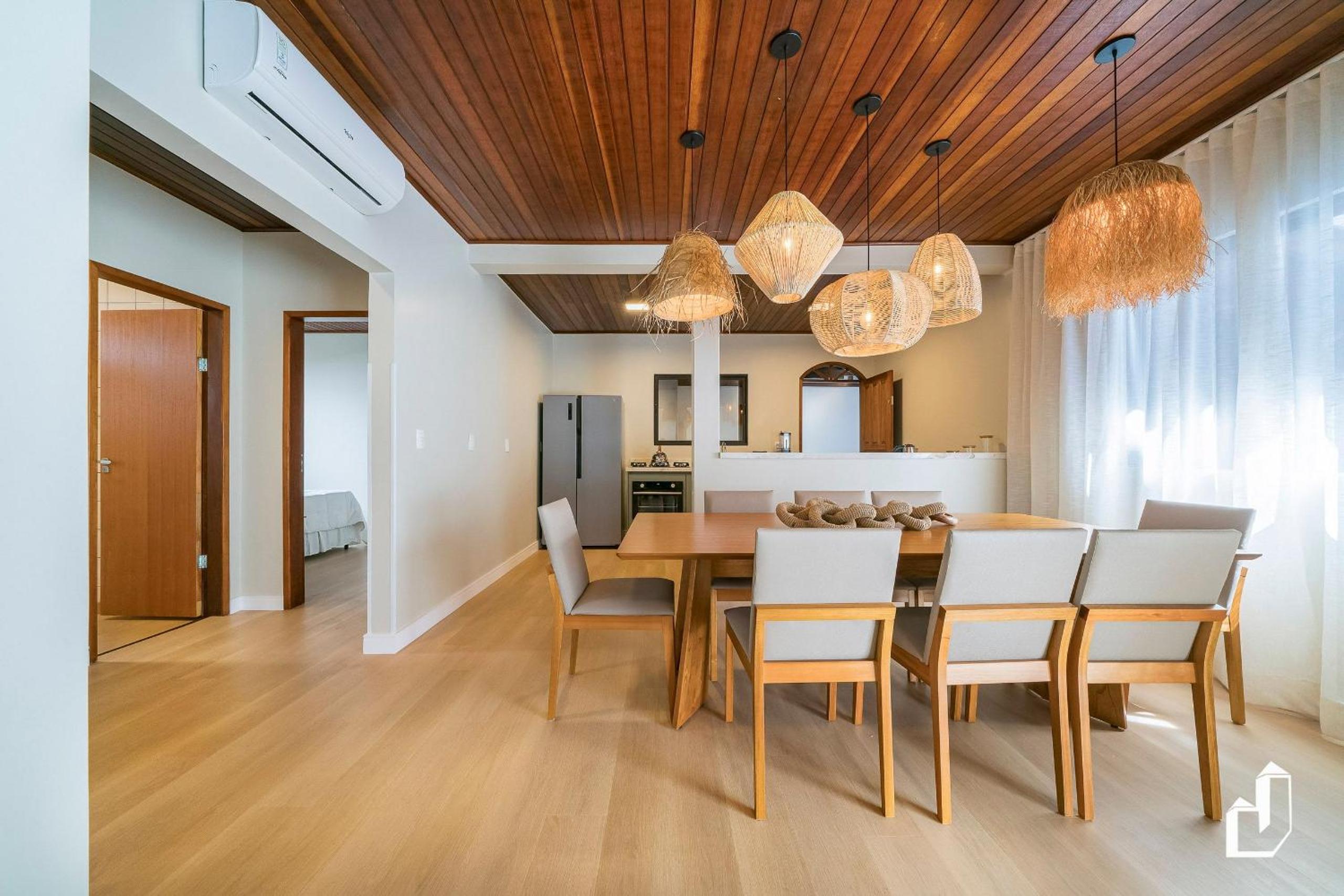 Casa aconchegante com 04 dormitórios