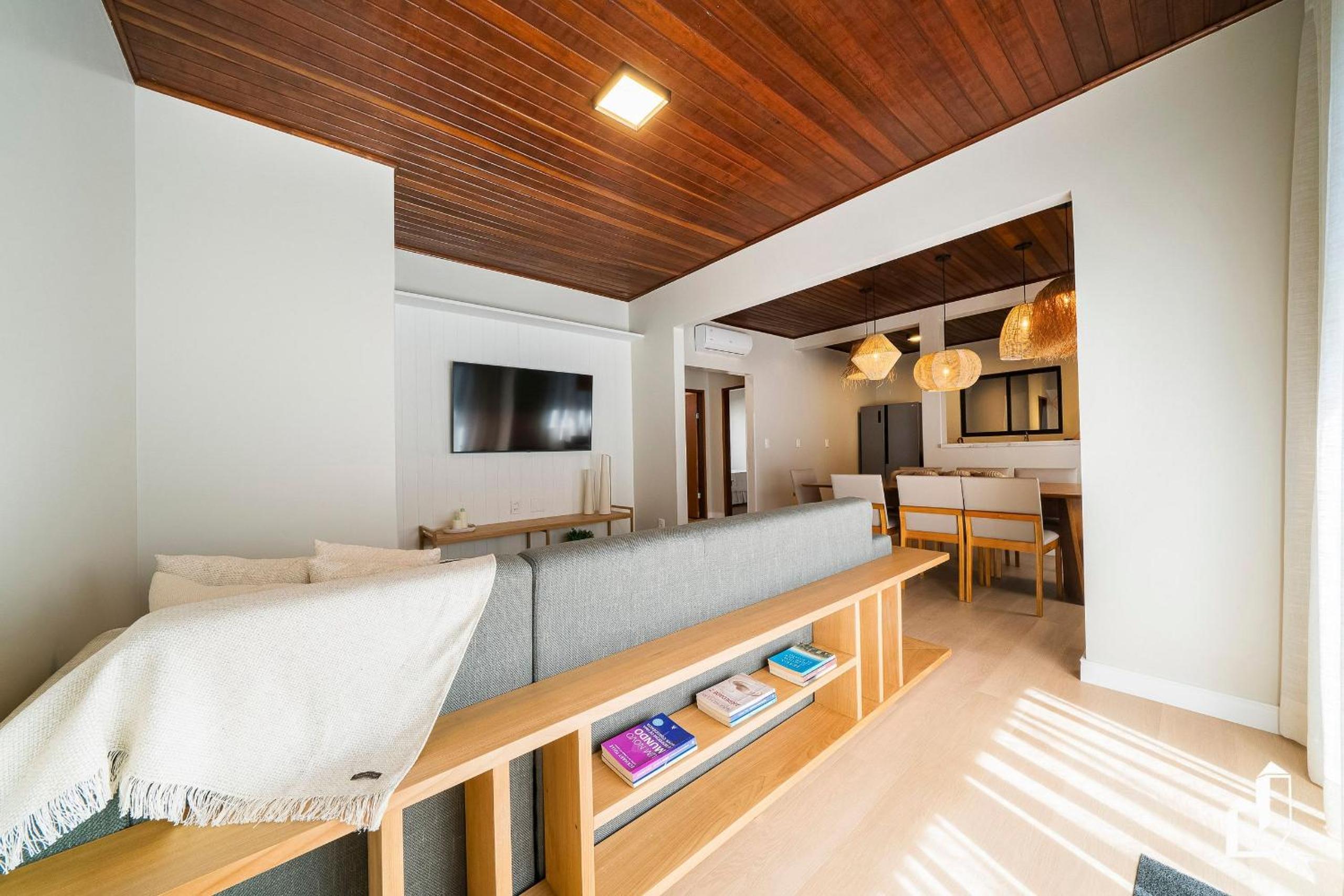 Casa aconchegante com 04 dormitórios