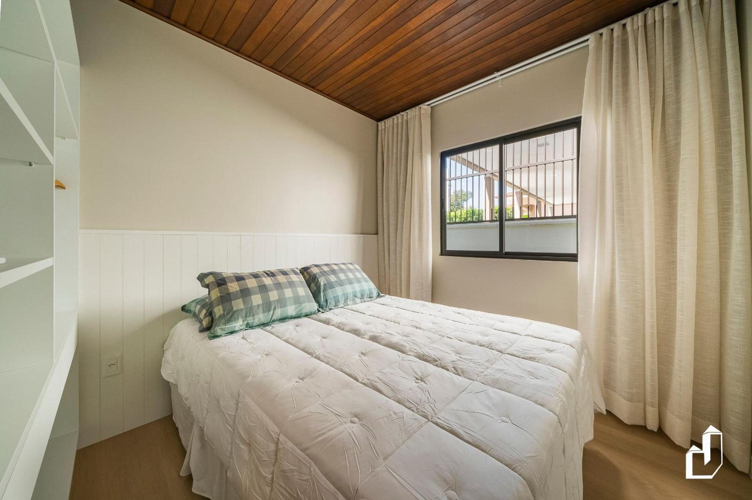 Casa aconchegante com 04 dormitórios