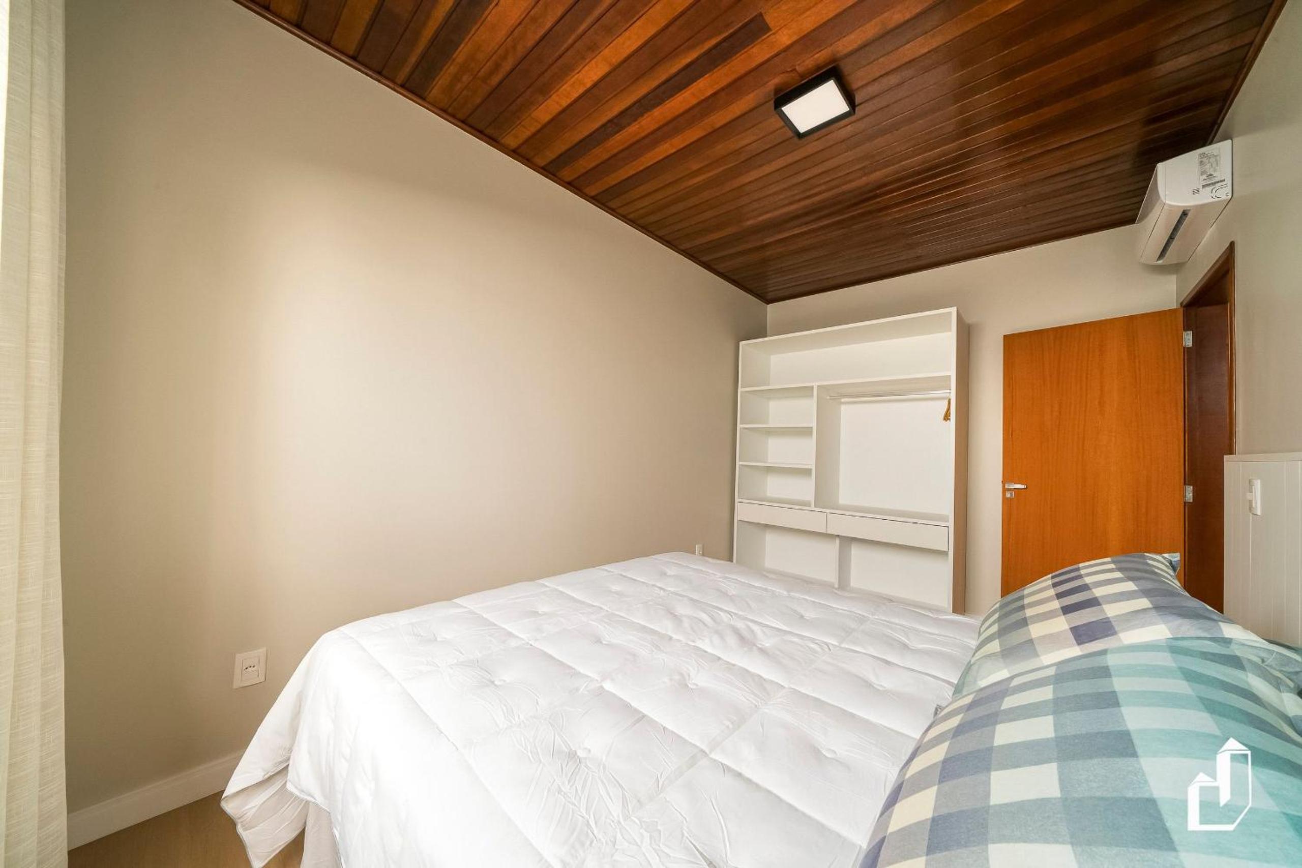 Casa aconchegante com 04 dormitórios