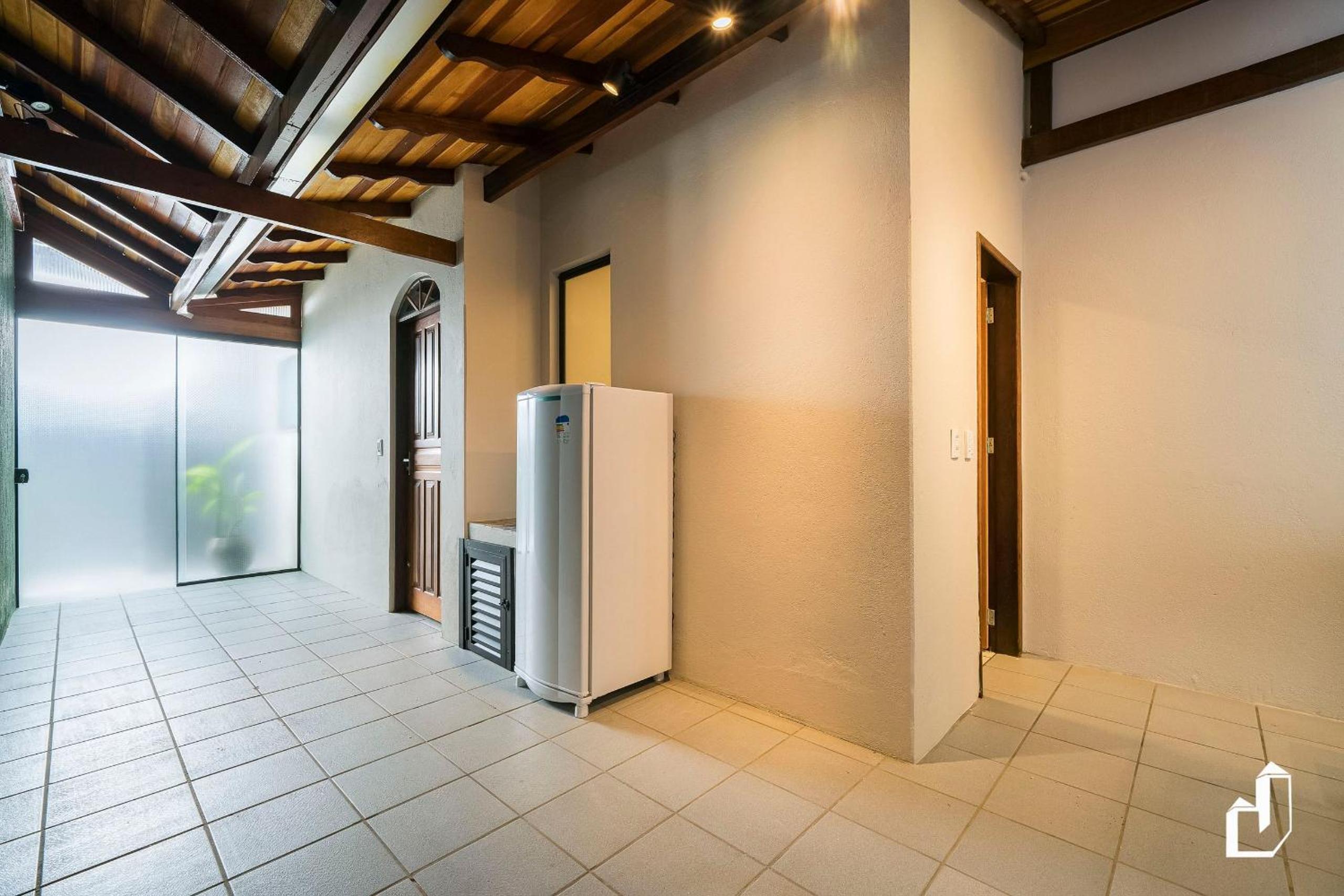 Casa aconchegante com 04 dormitórios