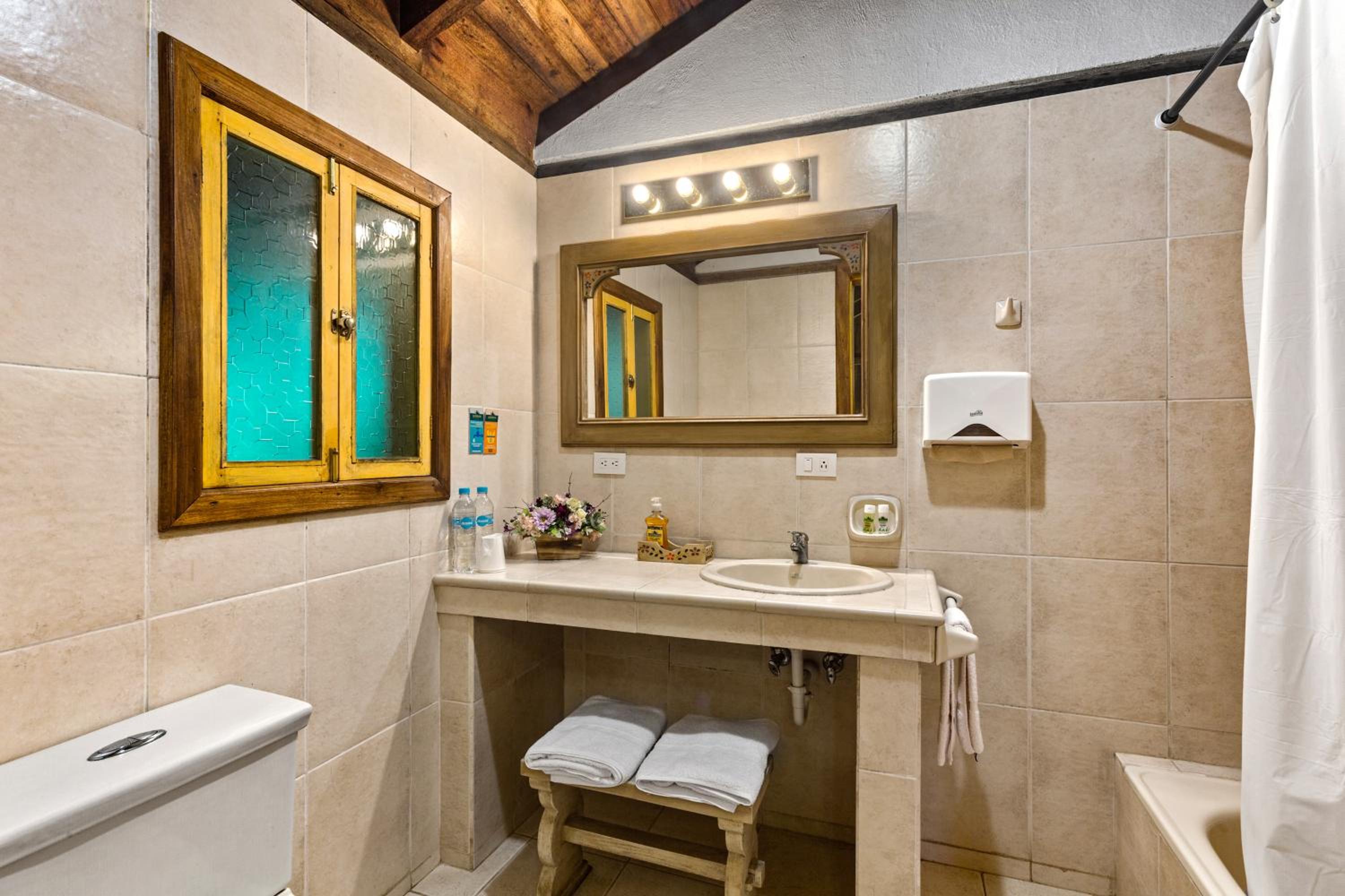 Sachatamia Lodge