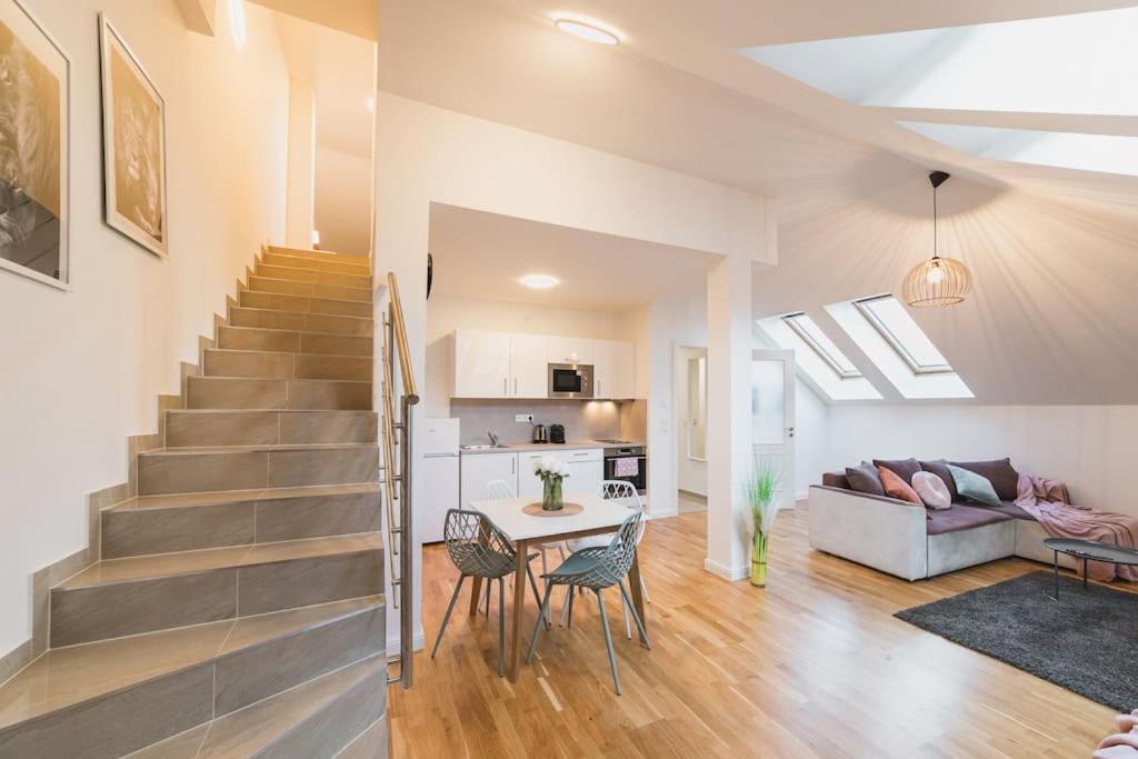 Royal Loft Apartment 110m2
