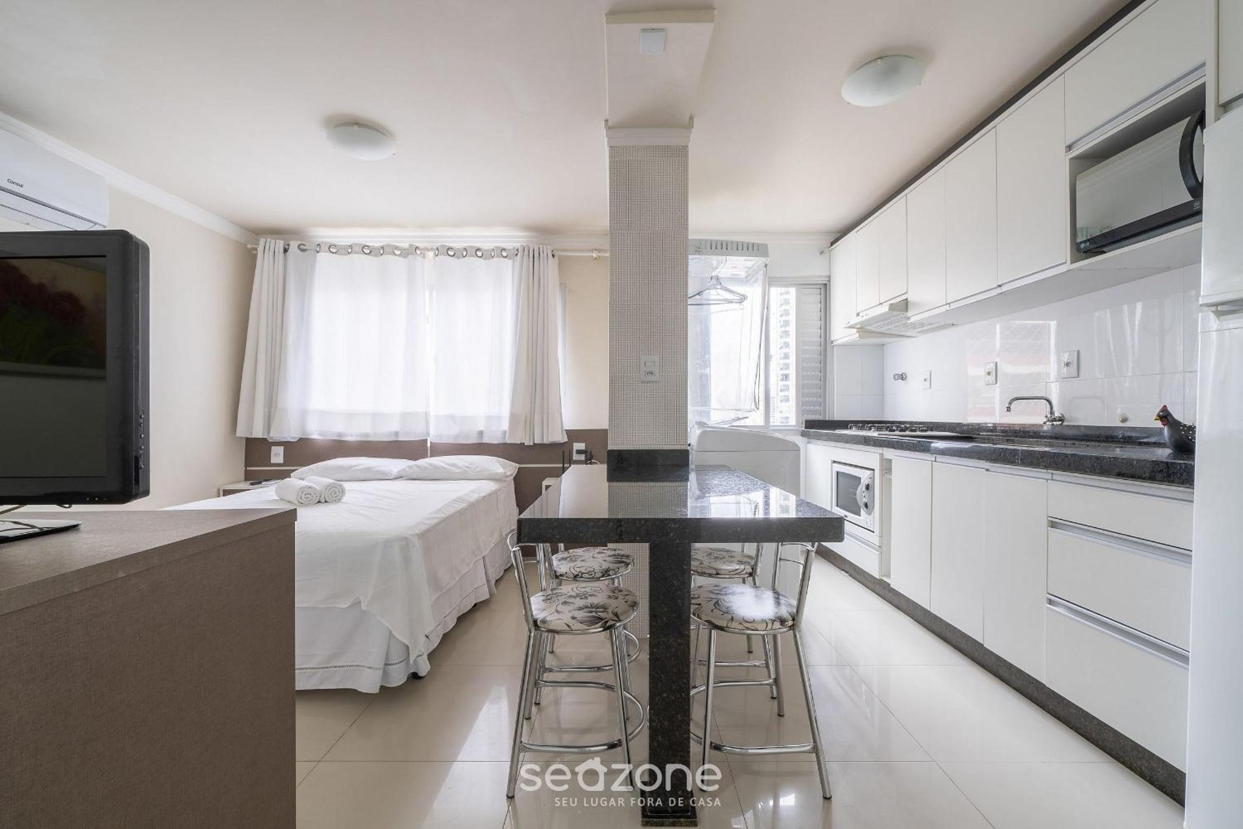 Apts. 2 minutes from the beach Balneário Camboriú/SC - EAC