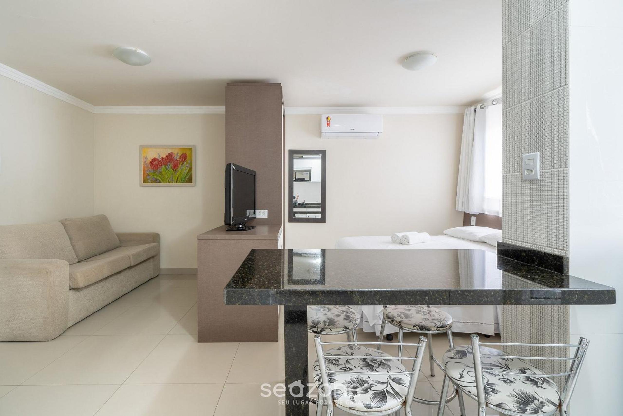 Apts. 2 minutes from the beach Balneário Camboriú/SC - EAC