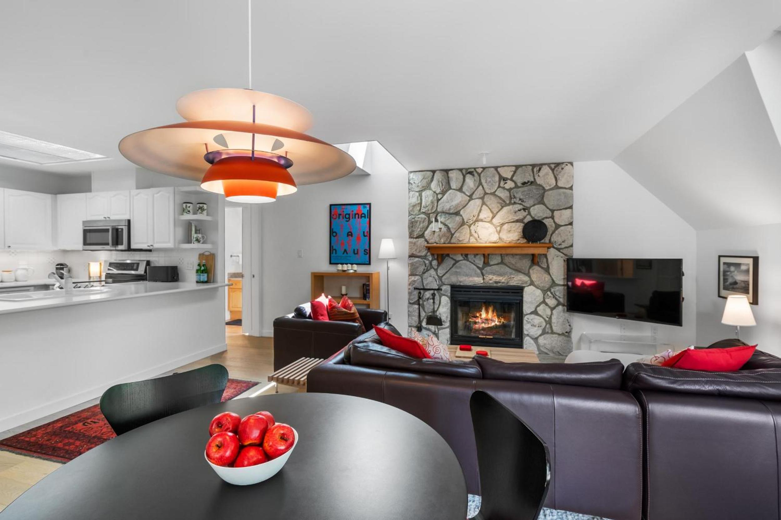 Gleneagle 9 | Stylish townhome in an excellent location near to Ski Hill and Lost Lake Park