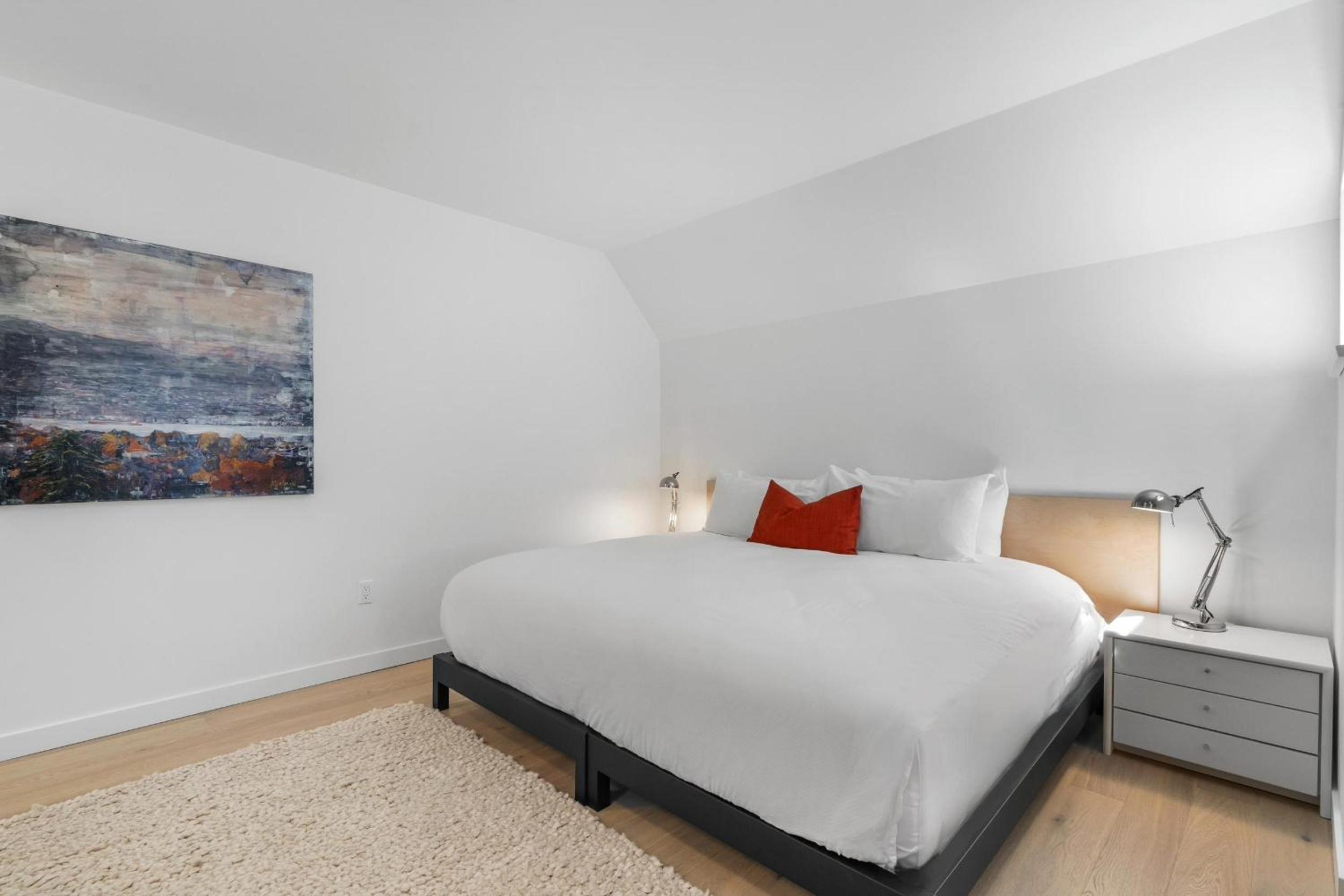 Gleneagle 9 | Stylish townhome in an excellent location near to Ski Hill and Lost Lake Park
