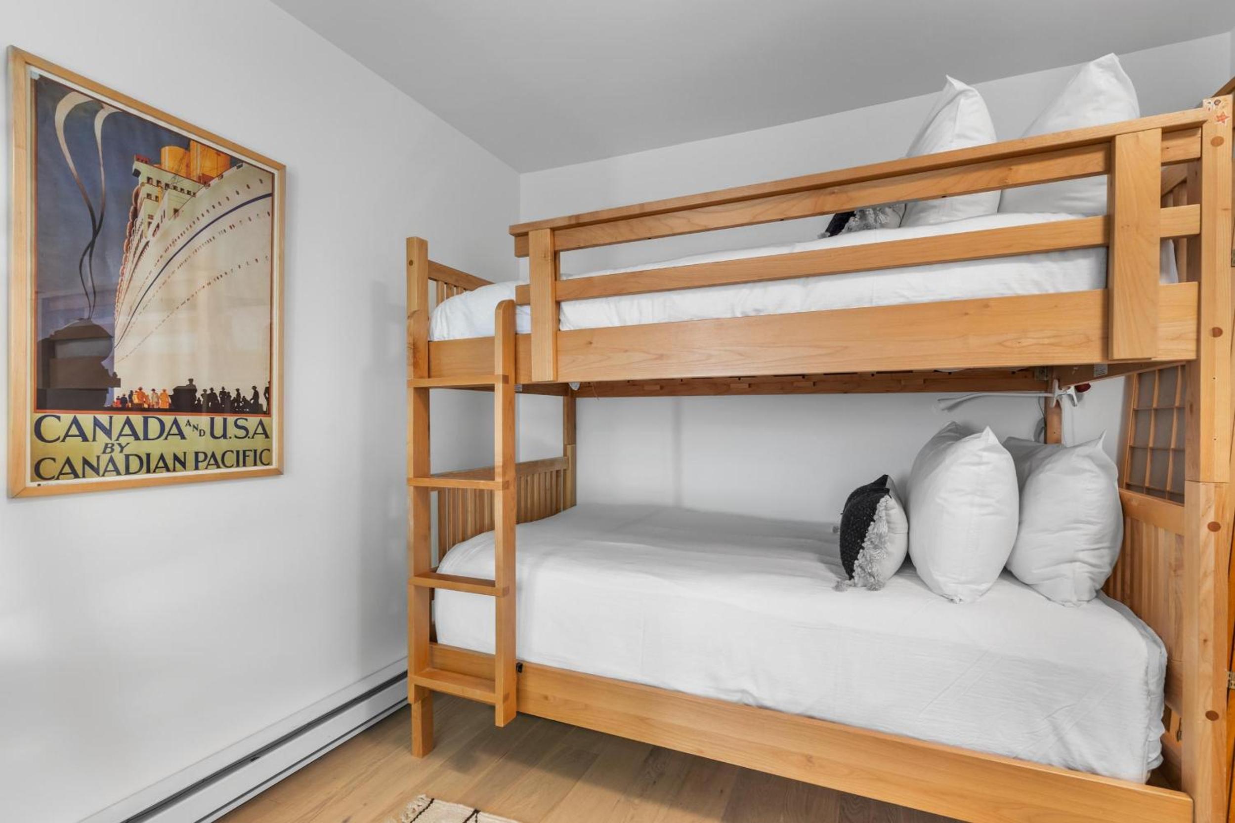 Gleneagle 9 | Stylish townhome in an excellent location near to Ski Hill and Lost Lake Park