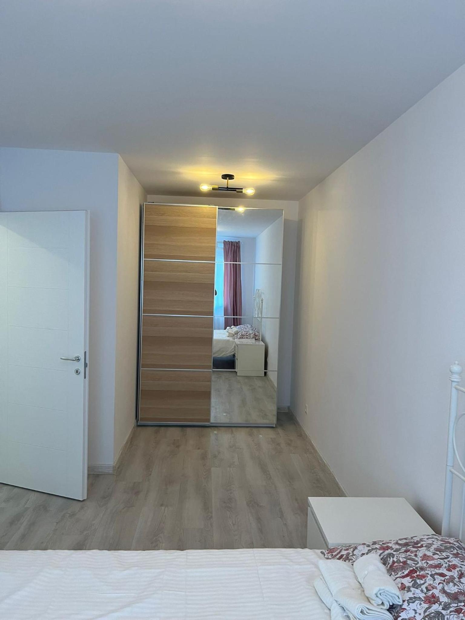 Hils Pallady - AMY Apartment view 3