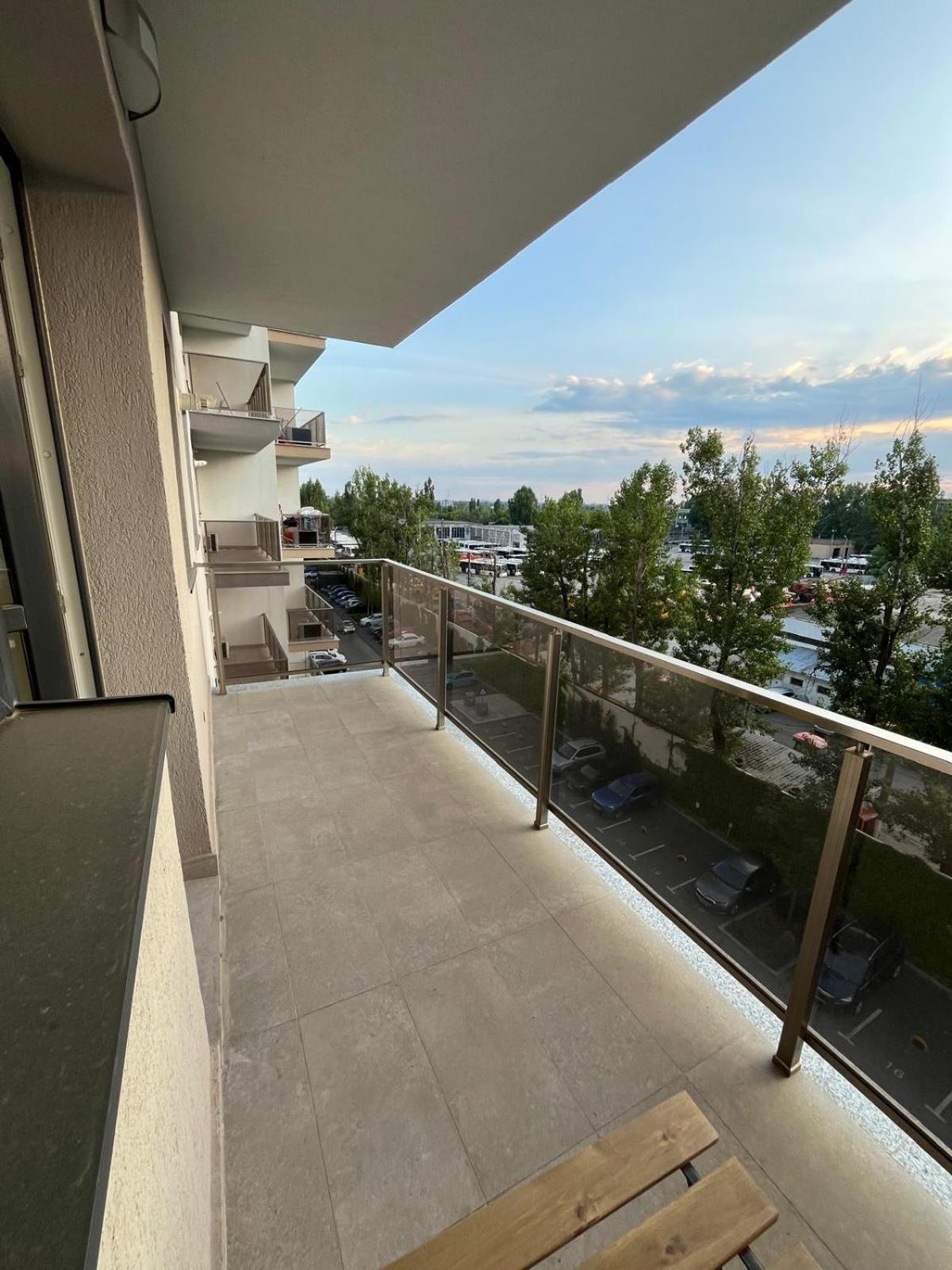 Hils Pallady - AMY Apartment view 4