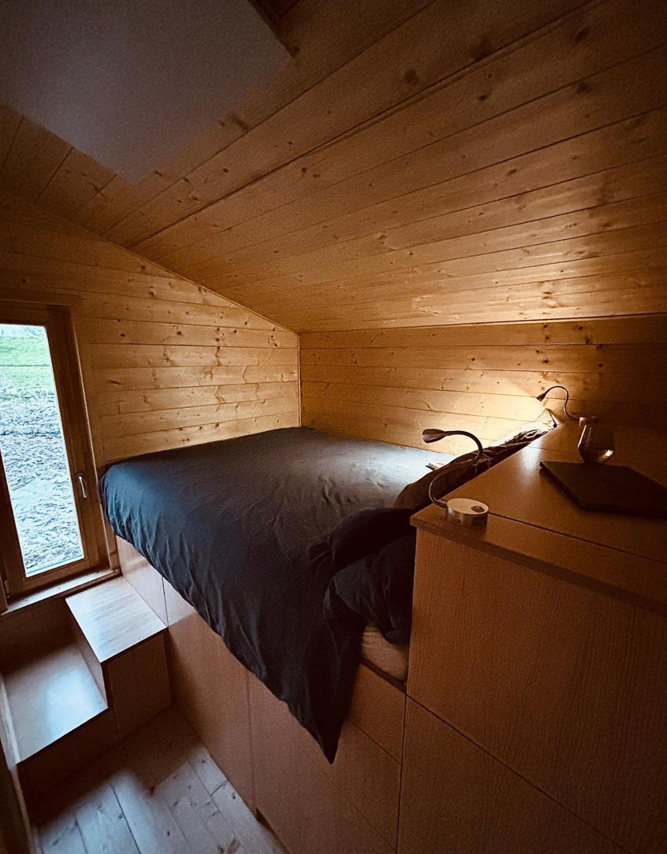 301-Tiny Hideaway