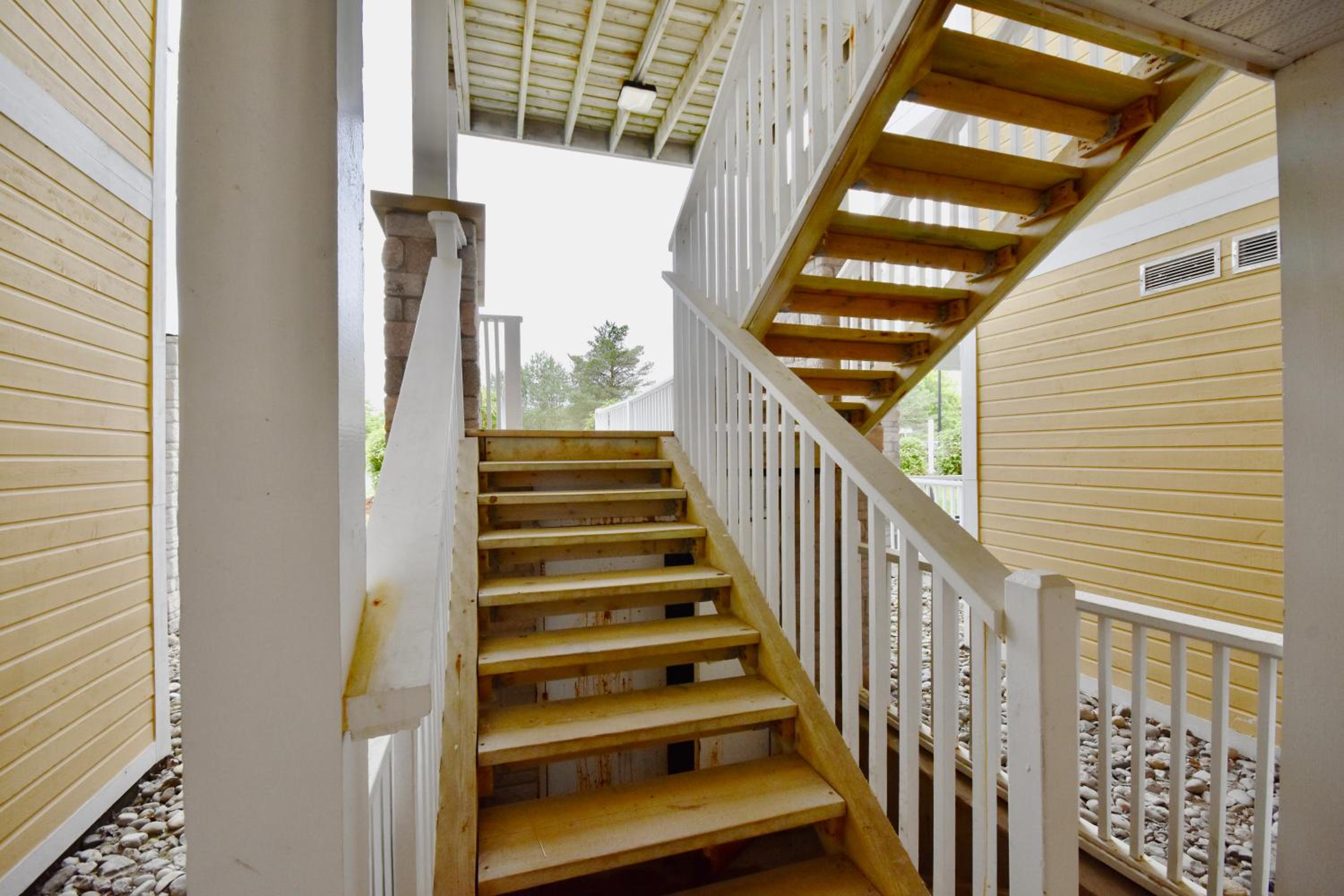 Luxury Garden View Jacuzzi Suite Pool Sauna Gym