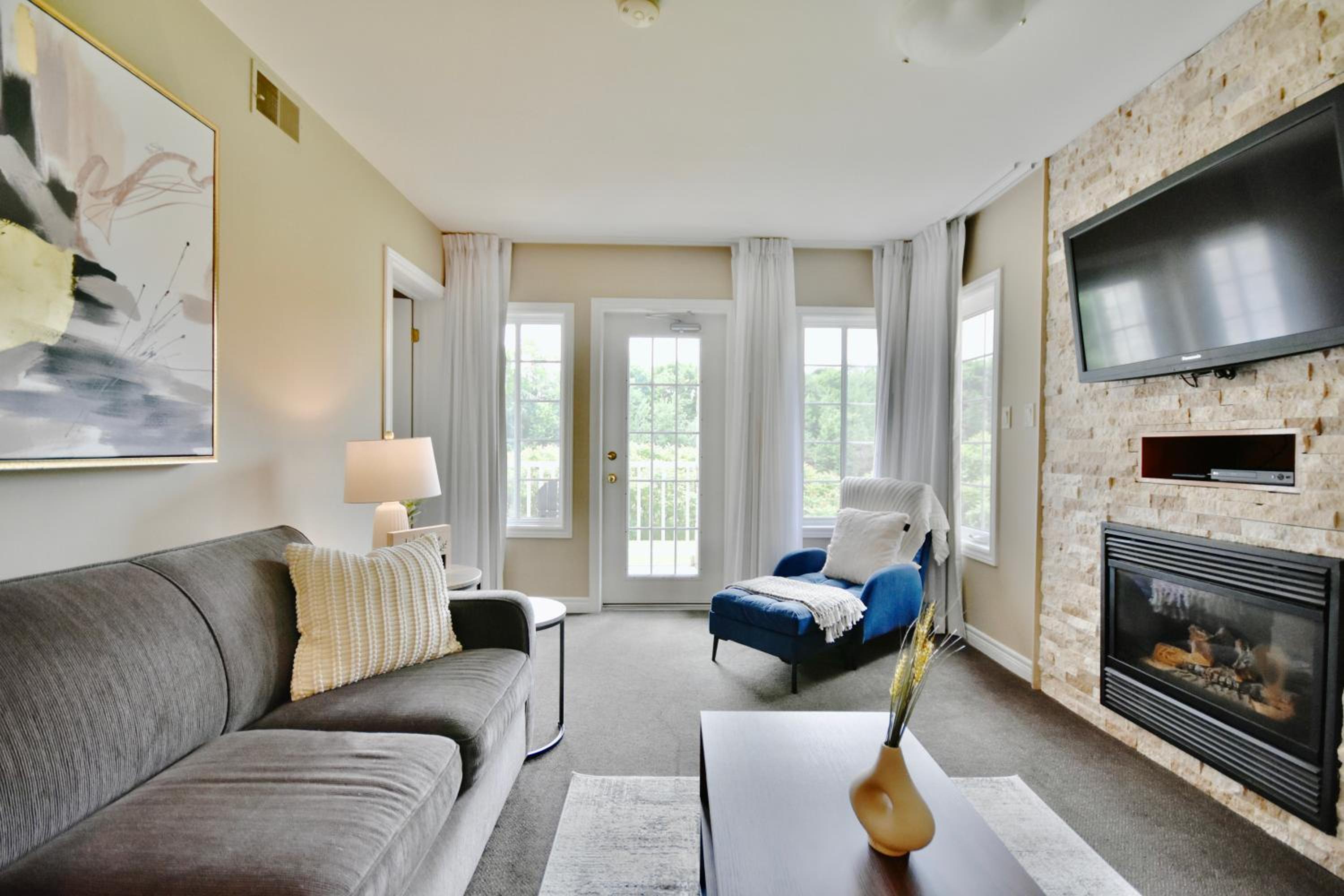 Luxury Garden View Jacuzzi Suite Pool Sauna Gym