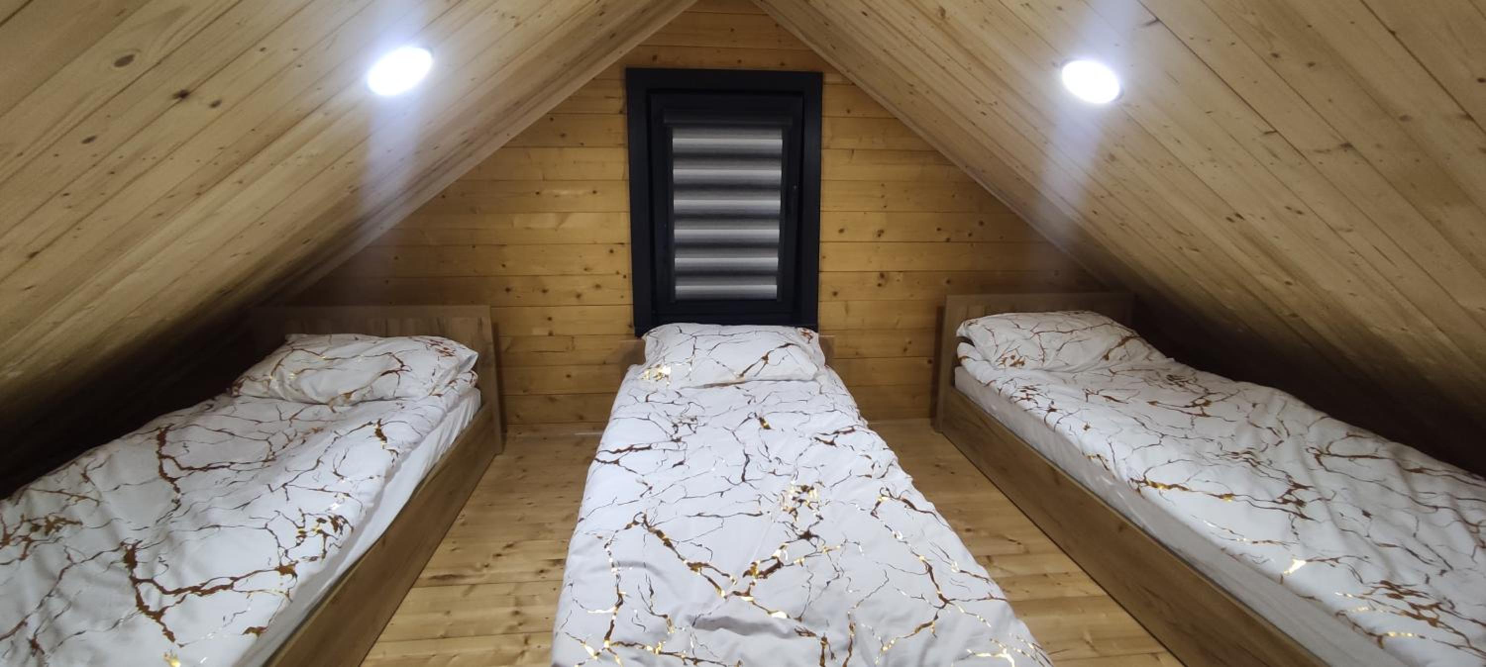 Naujai įrengtas atostogų namelis su kubilu ir pirtimi papildomai view 2