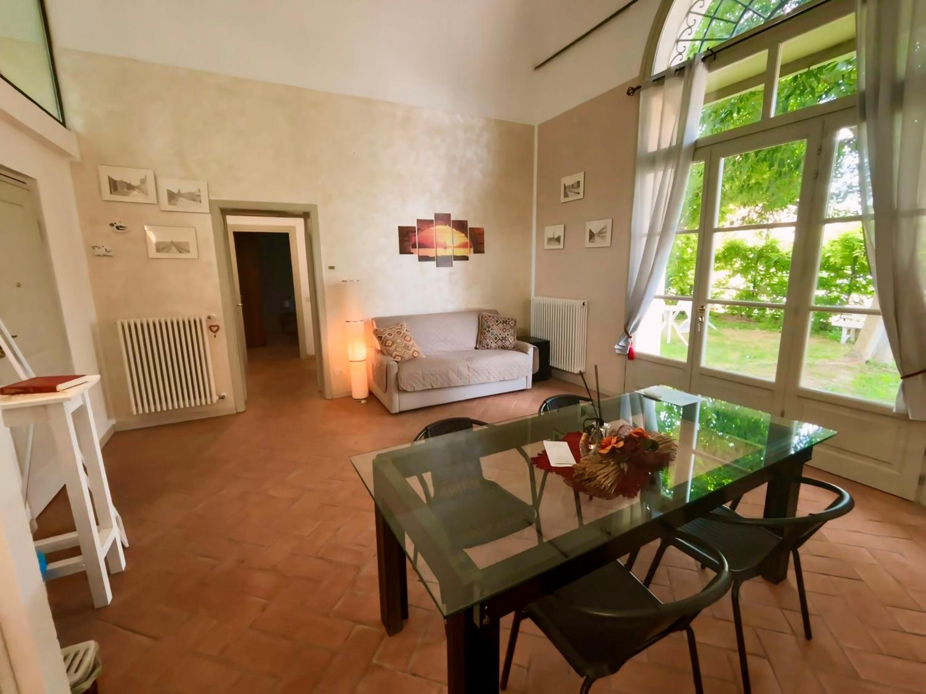 Intero appartamento con giardino in Palazzo del 1600 view 2