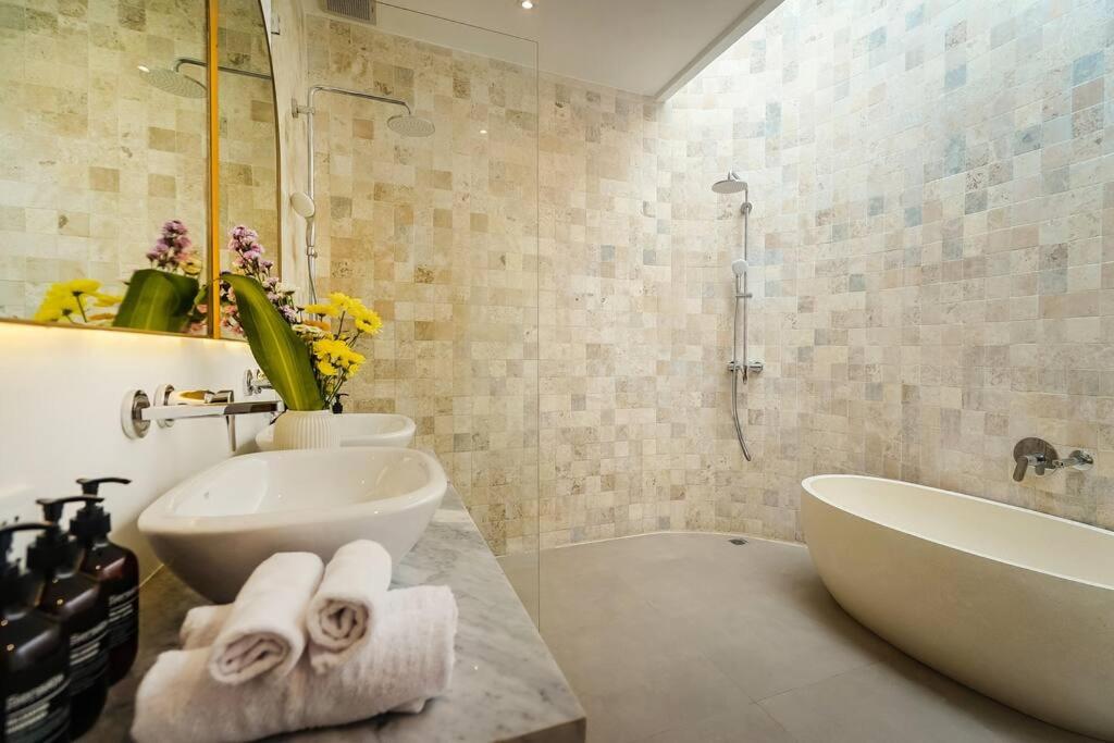 3 Bedrooms Sanctuary Villa Uluwatu view 2