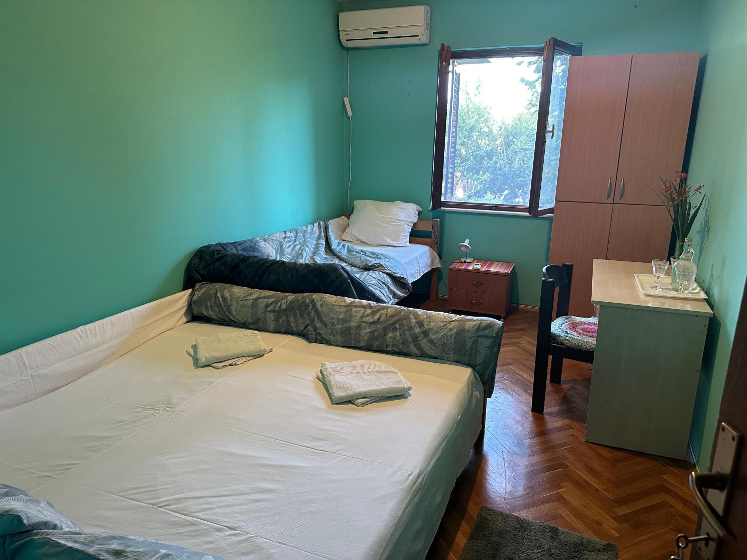 Serenity house near city center and beach view 2