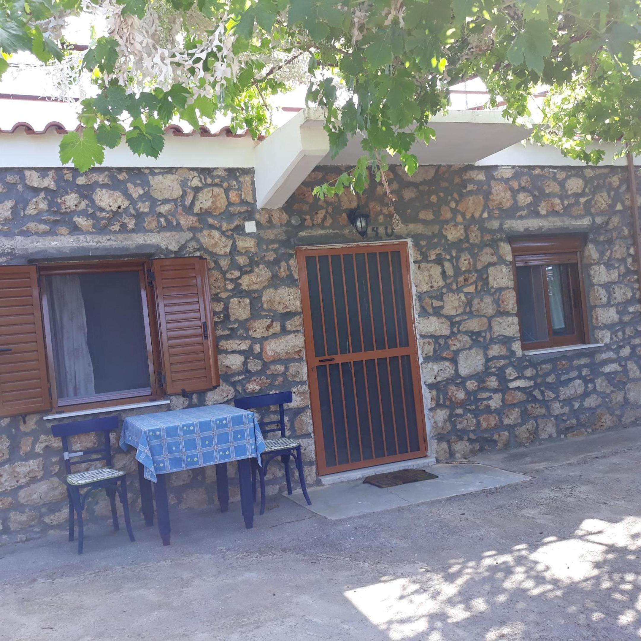 Politimis house