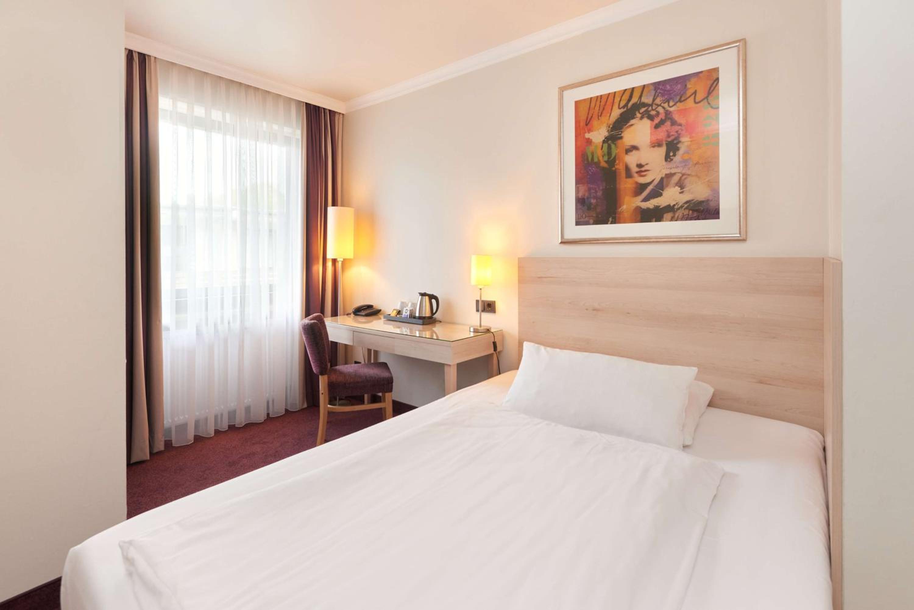 Hamburg Vacations - Best Western Hotel Hamburg International - Property Image 14