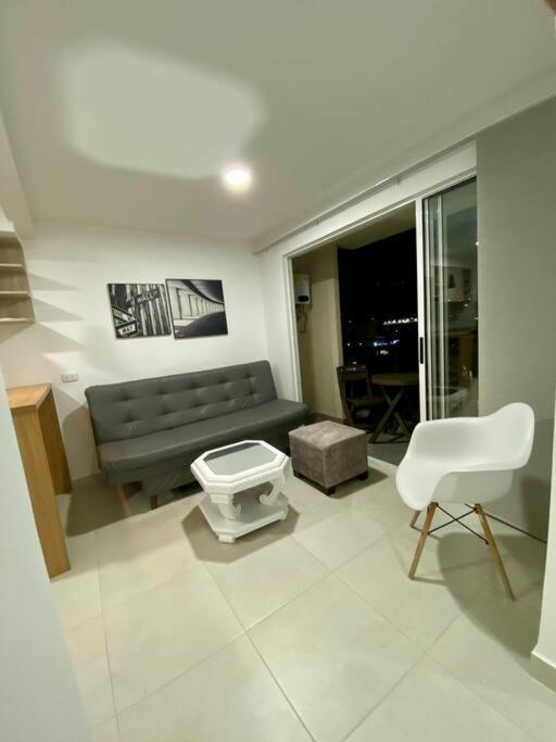 Hermoso Apartamento Norte - La Flora