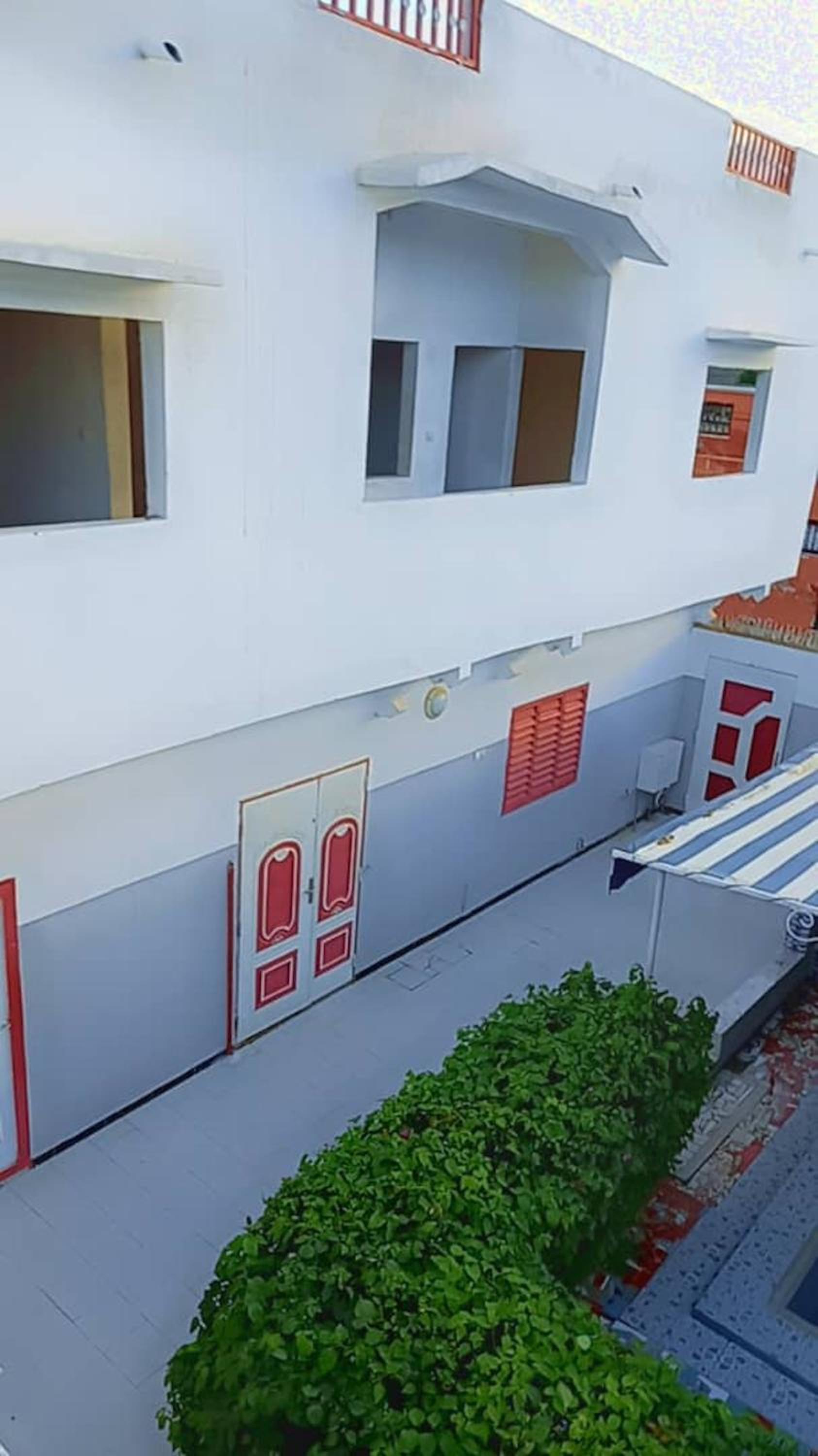 Spacious Apartment with Pool in M'bour - 100 m²