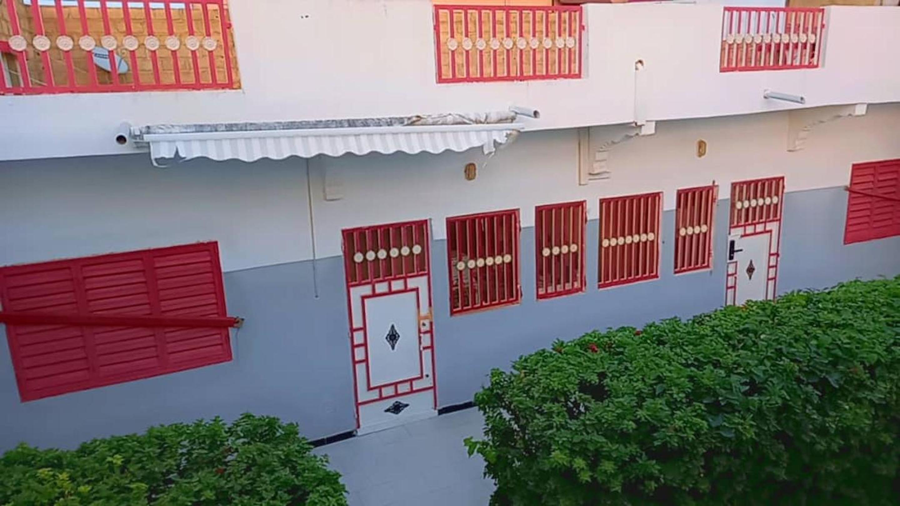 Spacious Apartment with Pool in M'bour - 100 m²