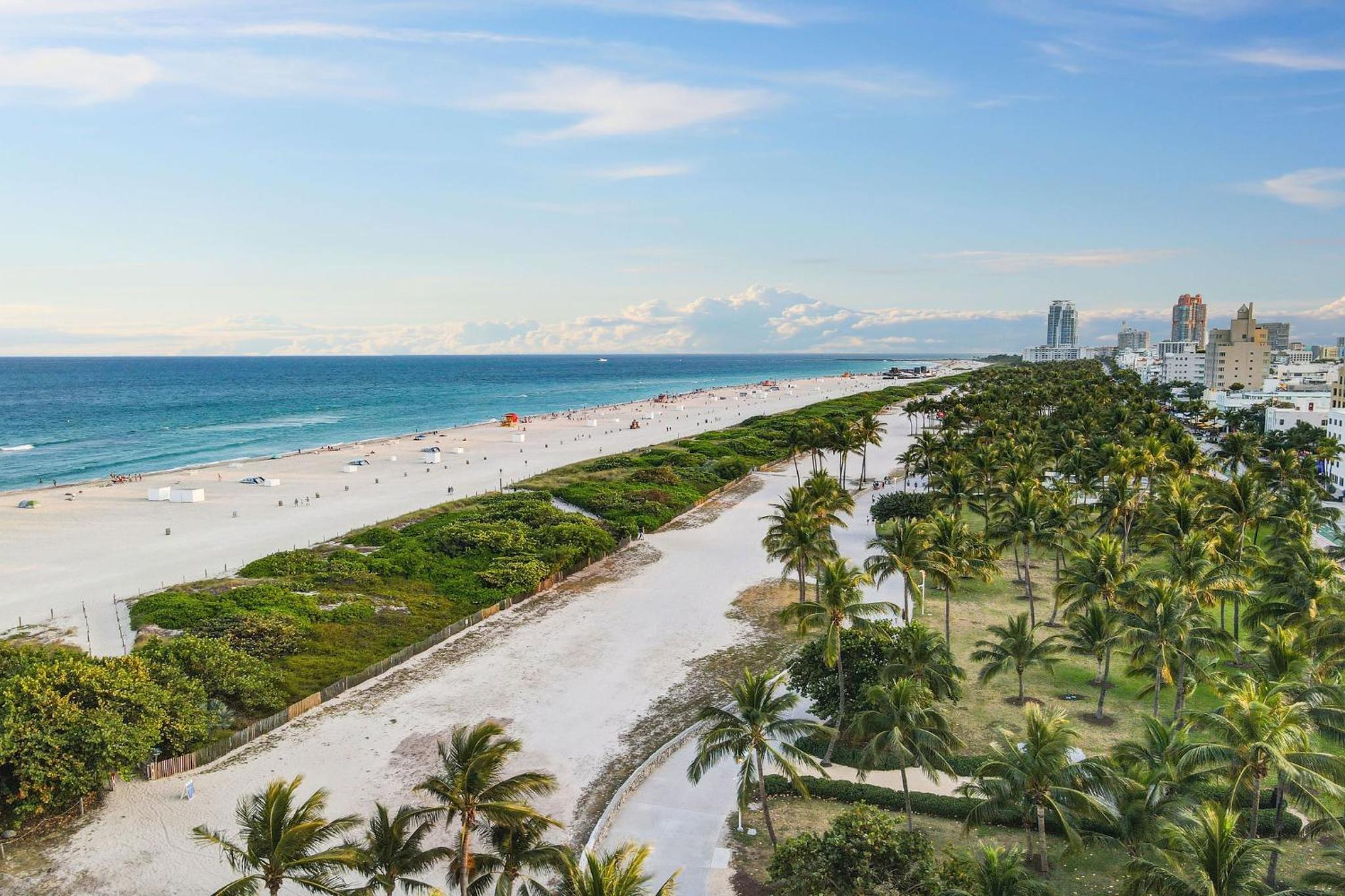 Fun & Value Ocean Dr, South Beach, Steps to Beach view 2