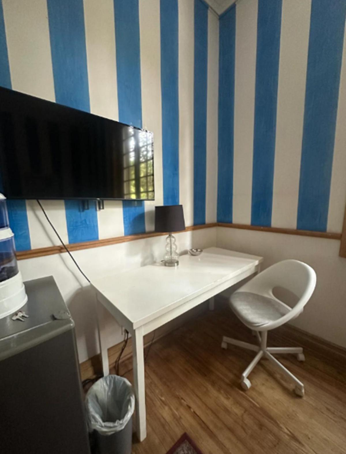 1BR condo with tube perfect location photo 2