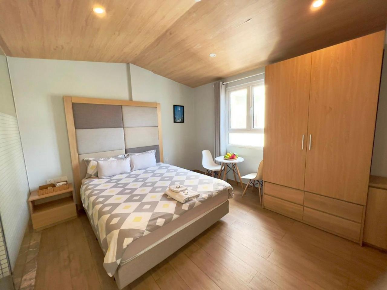 7 Apartment