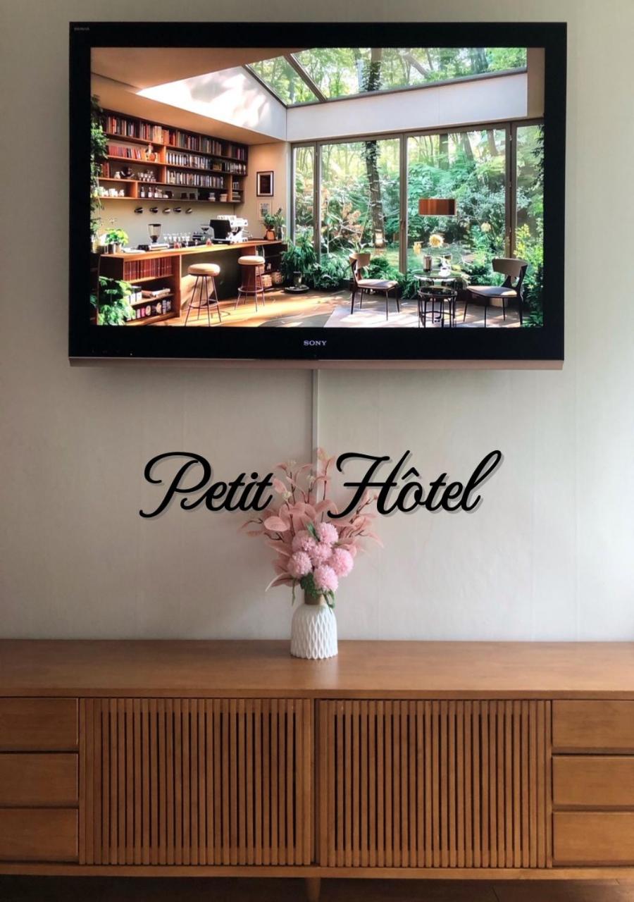 Lovely Petit Hotel Comfy and Cozy Typical Korean style view 4