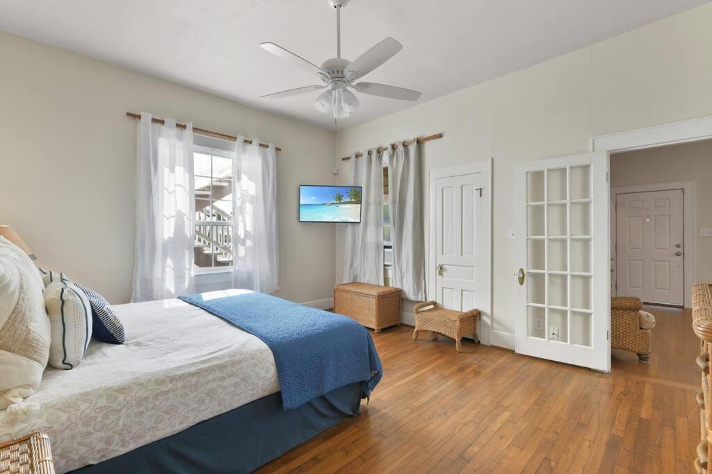 Galvez Oceanview Retreat Walk to Beach or Pleasure Pier view 3