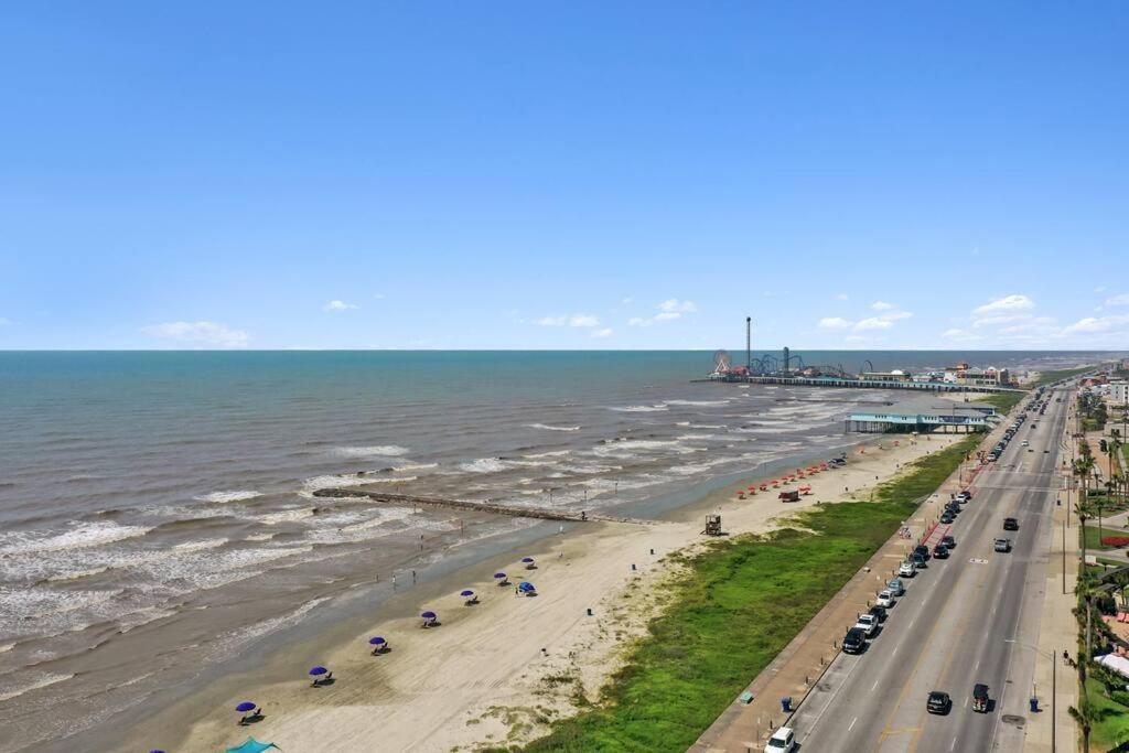 Galvez Oceanview Retreat Walk to Beach or Pleasure Pier view 4