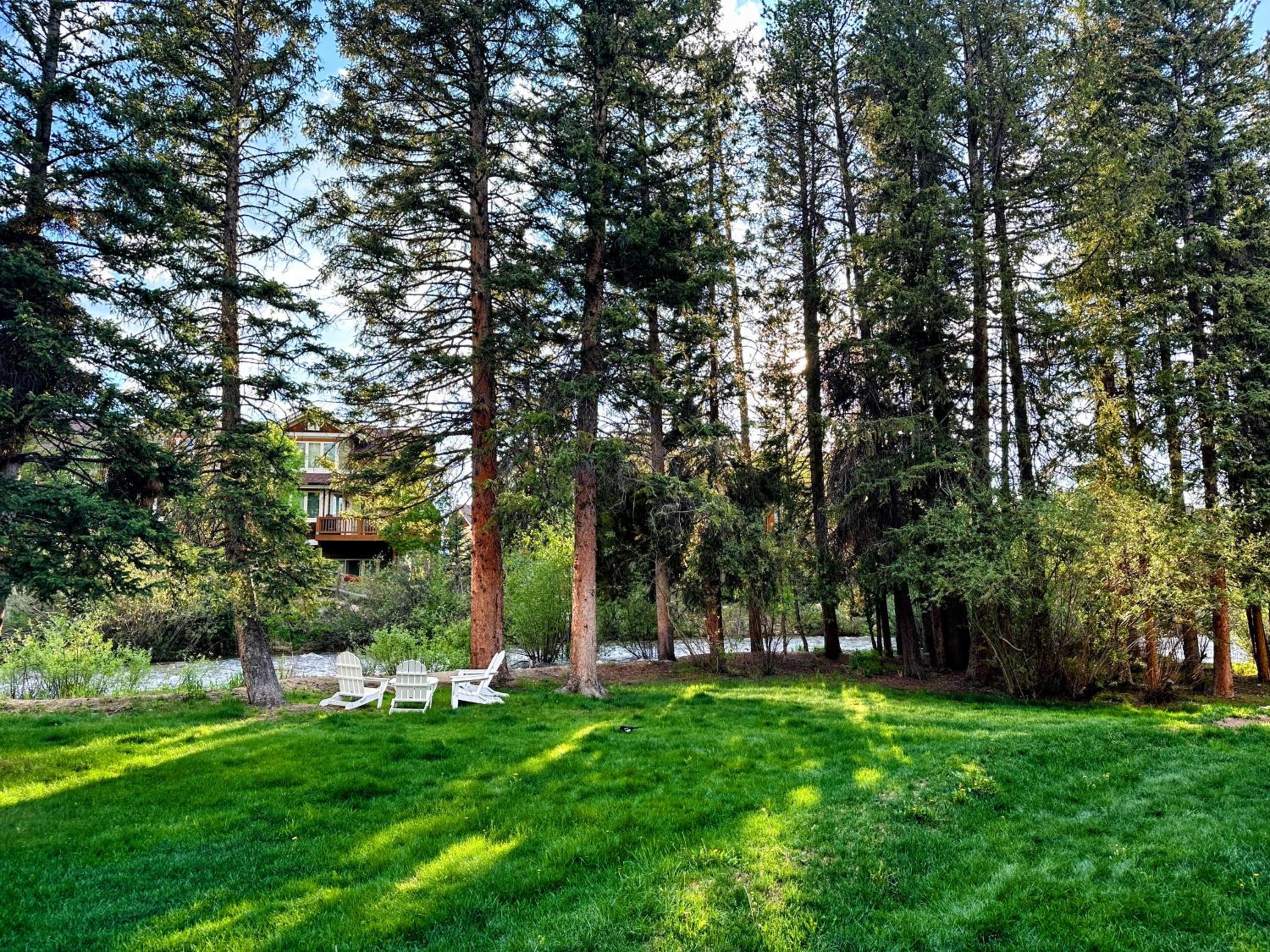 Winter Haus, Winter Park 2 bedrooms corner unit w outdoor patio walking distance to the Center of town