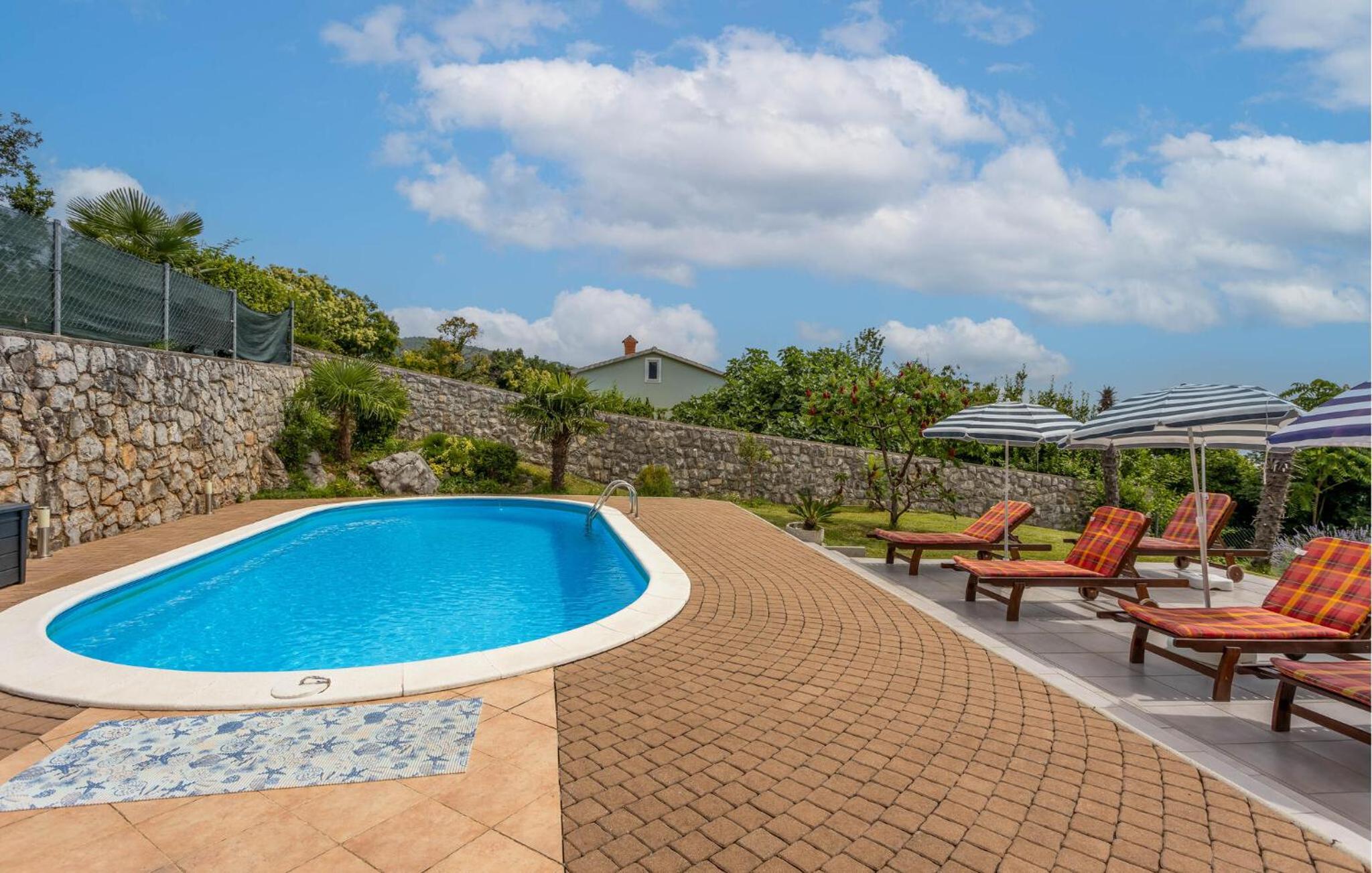 Awesome Home In Opric