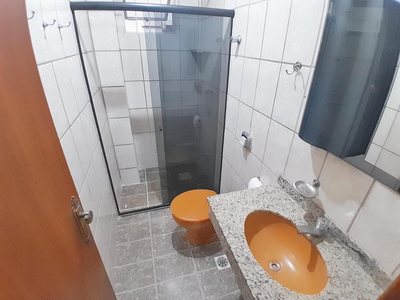 Apartamento na Praia do Morro para até 5 pessoas com garagem