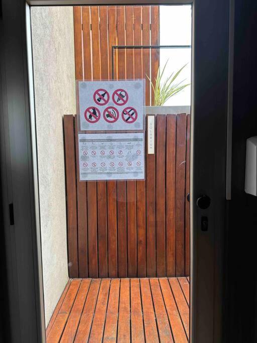 Bello departamento con patio en PB con amenities